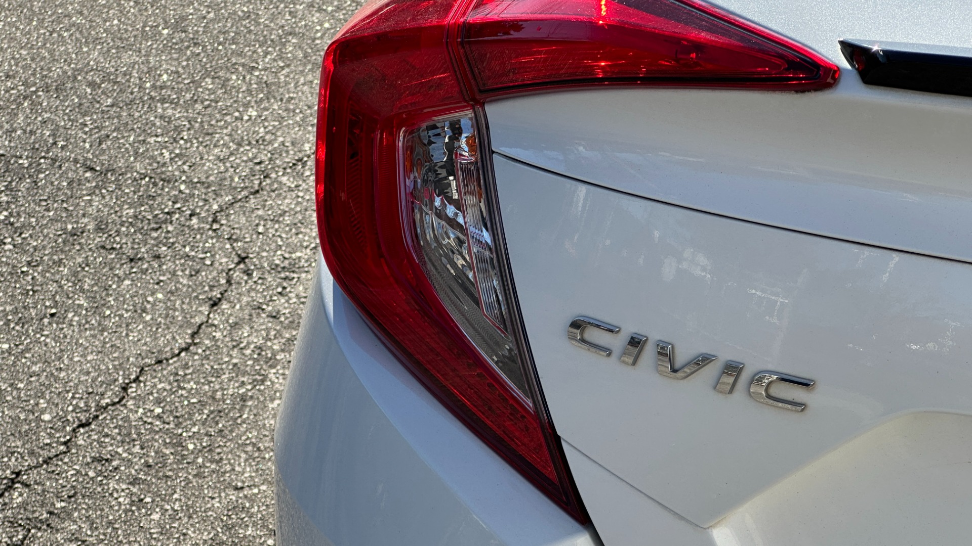 Used 2019 Honda Civic Sedan SPORT / CLOTH / REARVIEW / 4CYL for sale $21,995 at Formula Imports in Charlotte NC 28227 32