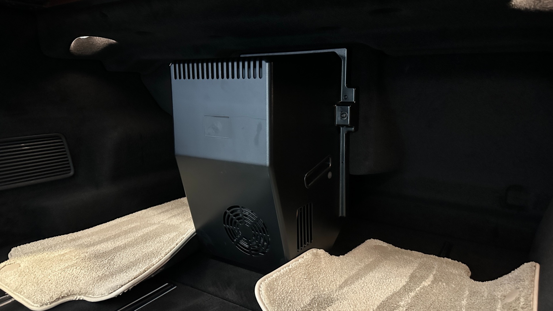 Used 2021 Mercedes-Benz GLS MAYBACH GLS600 / 23IN WHEELS / PIANO BLACK TRIM / CHAMPAGNE FRIDGE for sale $216,995 at Formula Imports in Charlotte NC 28227 14