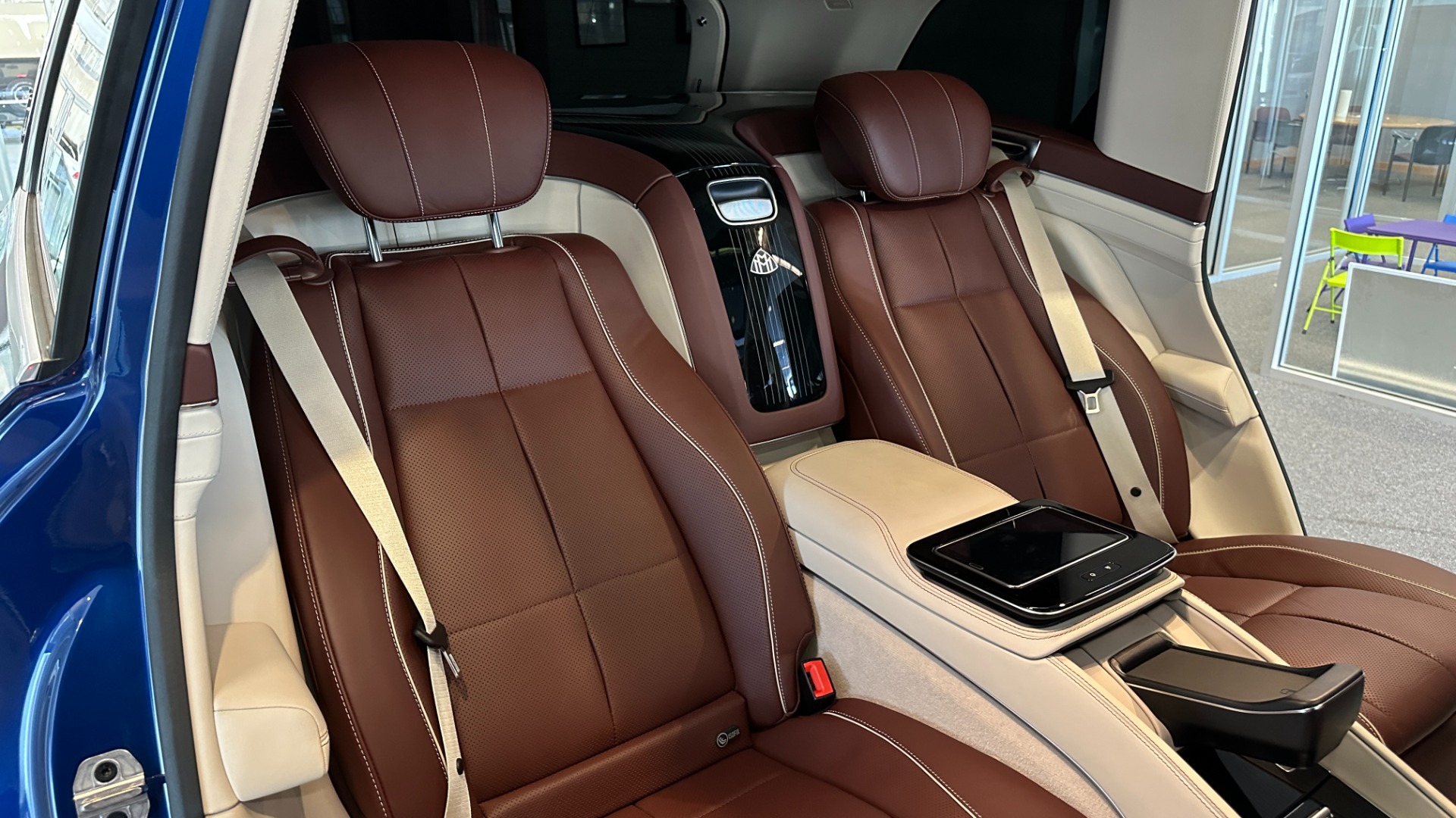 Used 2021 Mercedes-Benz GLS MAYBACH GLS600 / 23IN WHEELS / PIANO BLACK TRIM / CHAMPAGNE FRIDGE for sale Sold at Formula Imports in Charlotte NC 28227 24