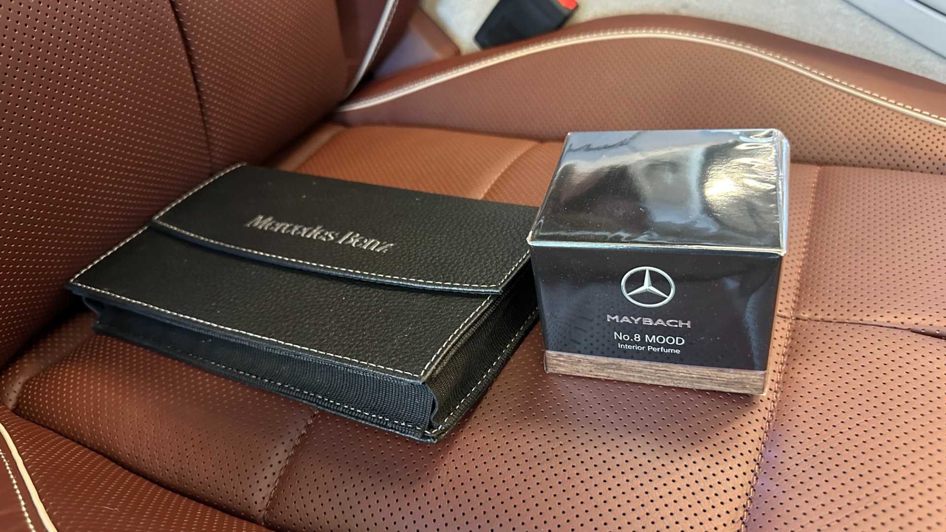Used 2021 Mercedes-Benz GLS MAYBACH GLS600 / 23IN WHEELS / PIANO BLACK TRIM / CHAMPAGNE FRIDGE for sale $216,995 at Formula Imports in Charlotte NC 28227 40