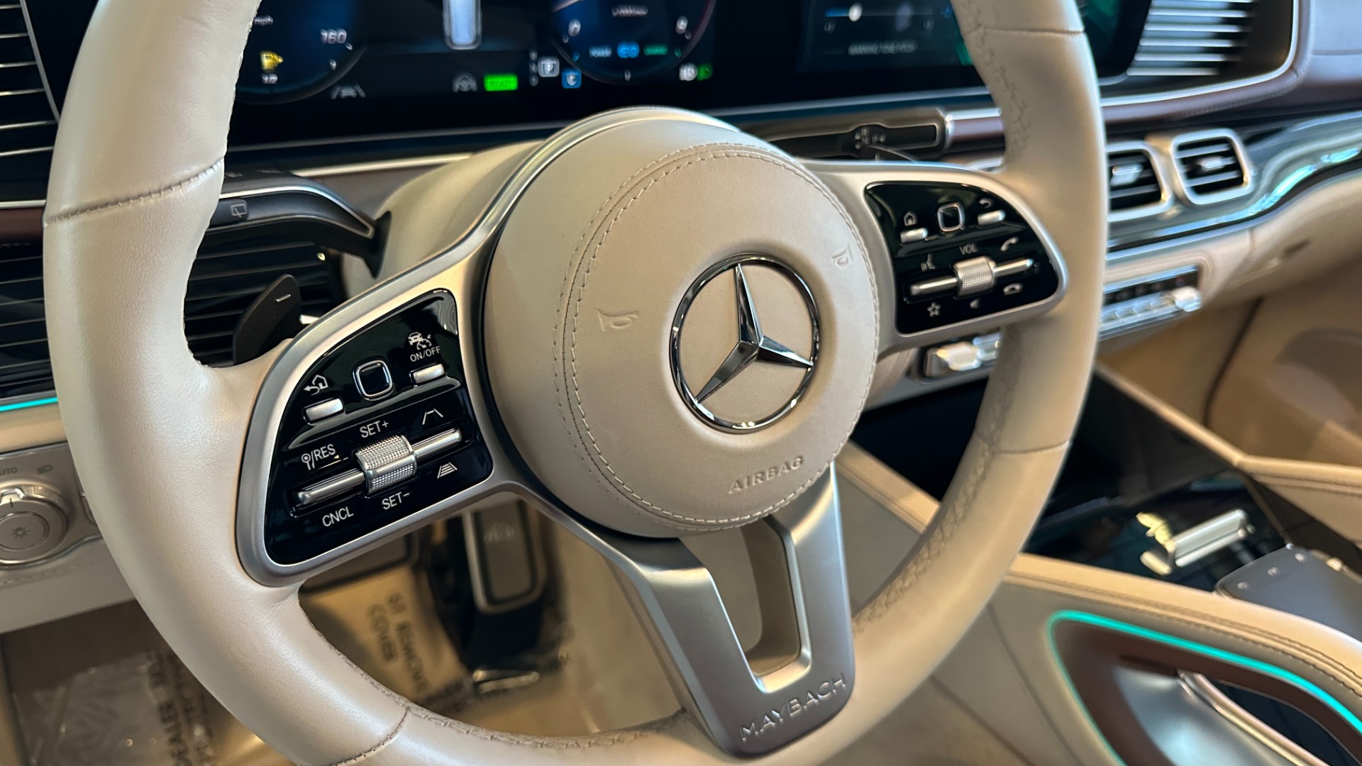 Used 2021 Mercedes-Benz GLS MAYBACH GLS600 / 23IN WHEELS / PIANO BLACK TRIM / CHAMPAGNE FRIDGE for sale $216,995 at Formula Imports in Charlotte NC 28227 52