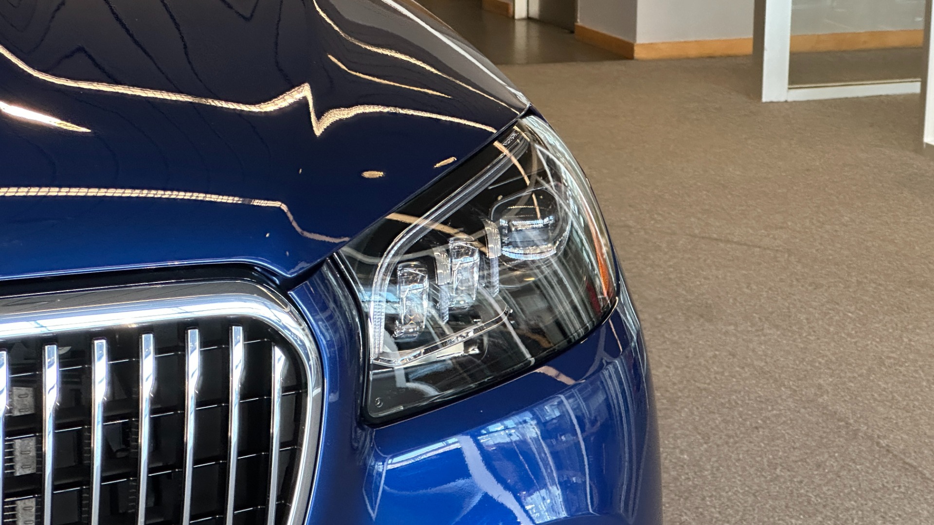 Used 2021 Mercedes-Benz GLS MAYBACH GLS600 / 23IN WHEELS / PIANO BLACK TRIM / CHAMPAGNE FRIDGE for sale $216,995 at Formula Imports in Charlotte NC 28227 63