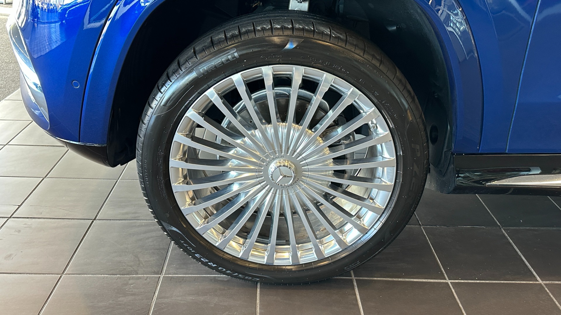 Used 2021 Mercedes-Benz GLS MAYBACH GLS600 / 23IN WHEELS / PIANO BLACK TRIM / CHAMPAGNE FRIDGE for sale $216,995 at Formula Imports in Charlotte NC 28227 65