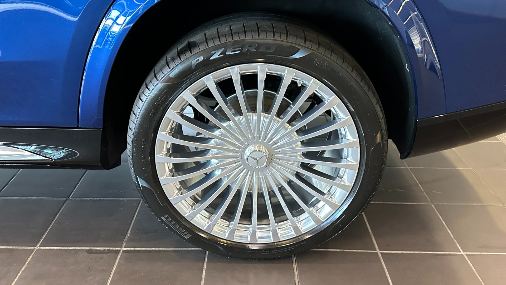 Used 2021 Mercedes-Benz GLS MAYBACH GLS600 / 23IN WHEELS / PIANO BLACK TRIM / CHAMPAGNE FRIDGE for sale $216,995 at Formula Imports in Charlotte NC 28227 66