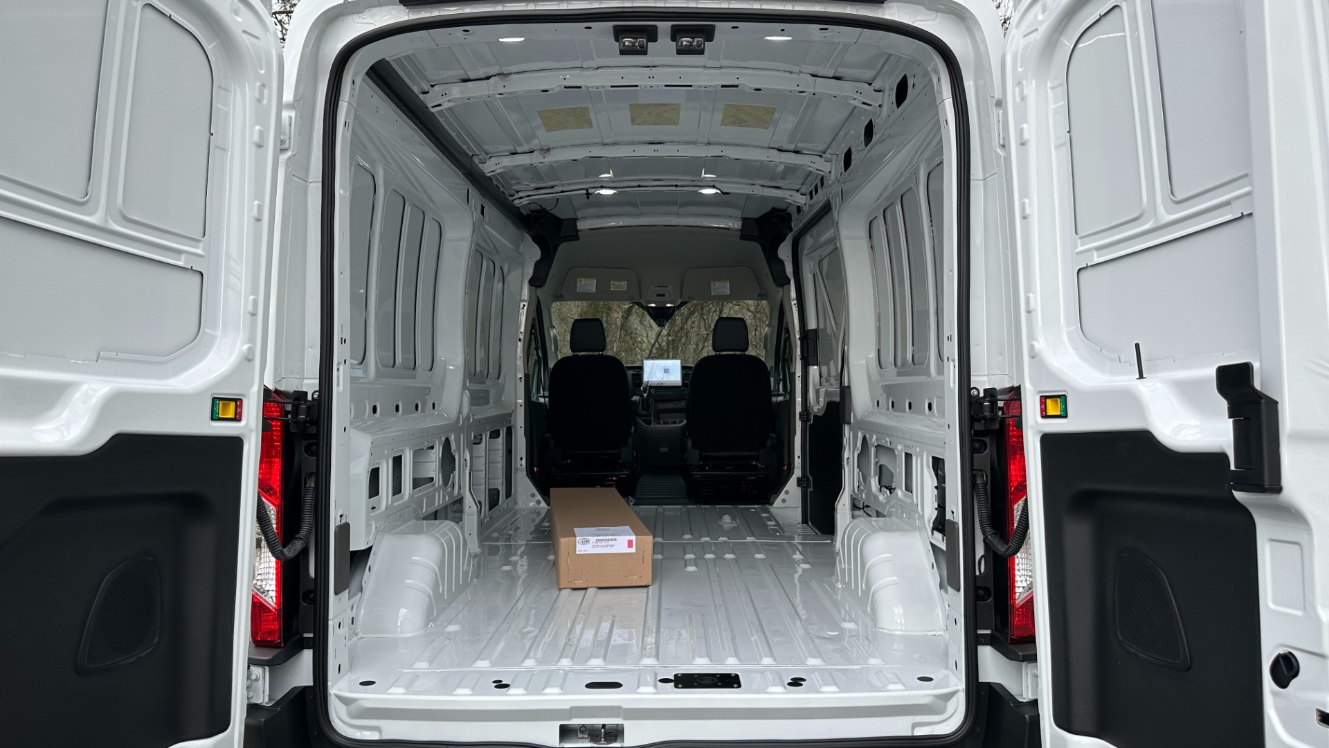 Used 2023 Ford Transit Cargo Van 350 / MEDIUM ROOF / LONG WHEEL BASE / 3DR / SYNC 4 NAV / 360 DEGREE CAMERA for sale Sold at Formula Imports in Charlotte NC 28227 10