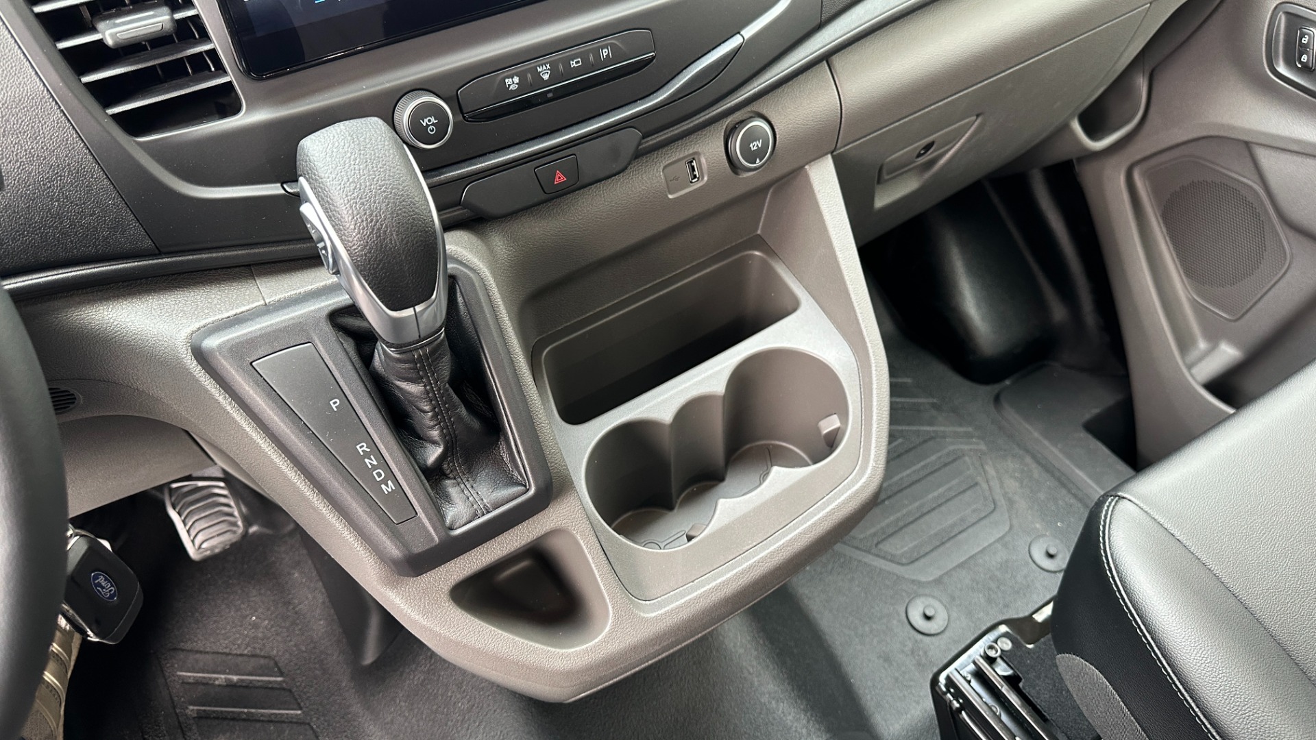 Used 2023 Ford Transit Cargo Van 350 / MEDIUM ROOF / LONG WHEEL BASE / 3DR / SYNC 4 NAV / 360 DEGREE CAMERA for sale $65,995 at Formula Imports in Charlotte NC 28227 26