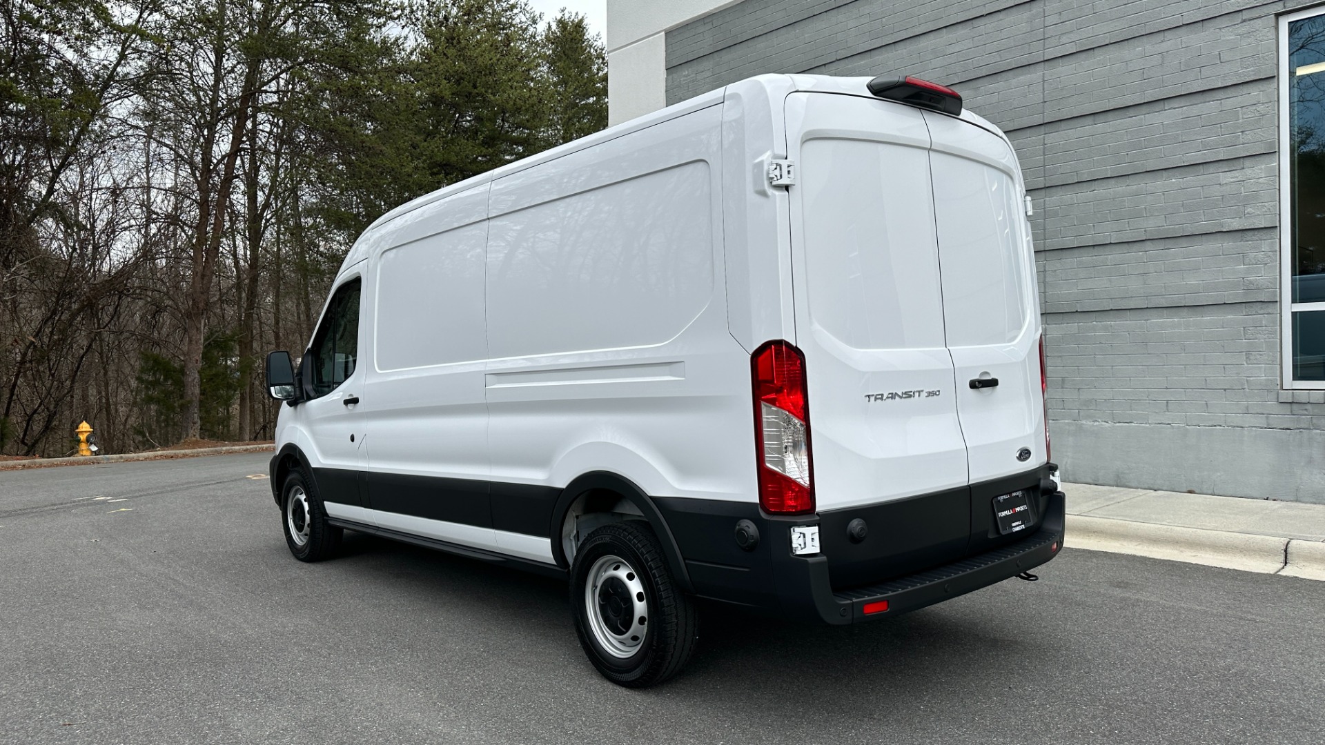 Used 2023 Ford Transit Cargo Van 350 / MEDIUM ROOF / LONG WHEEL BASE / 3DR / SYNC 4 NAV / 360 DEGREE CAMERA for sale $65,995 at Formula Imports in Charlotte NC 28227 4