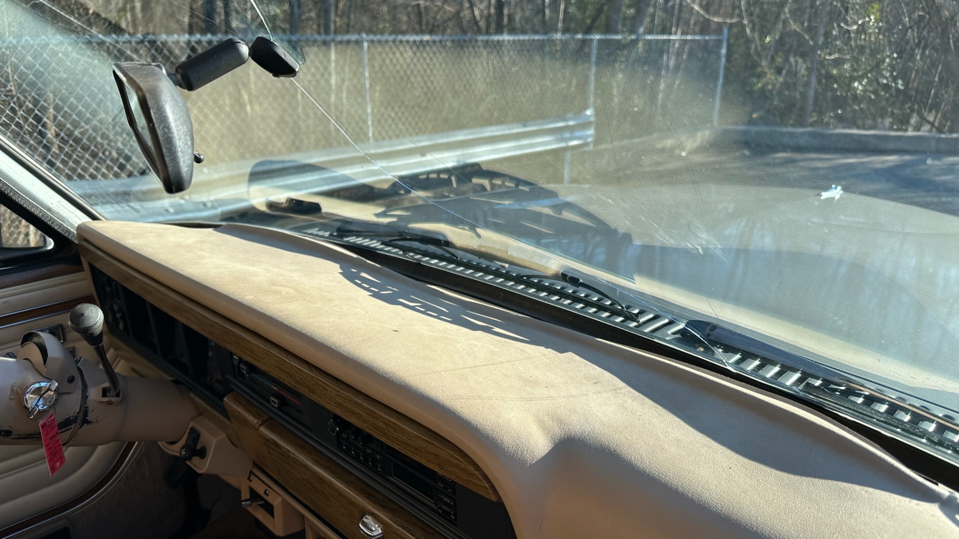 Used 1990 Jeep 5.9L V8 ENGINE / LEATHER AND CLOTH / WOOD SIDING / 4WD for sale $15,995 at Formula Imports in Charlotte NC 28227 16