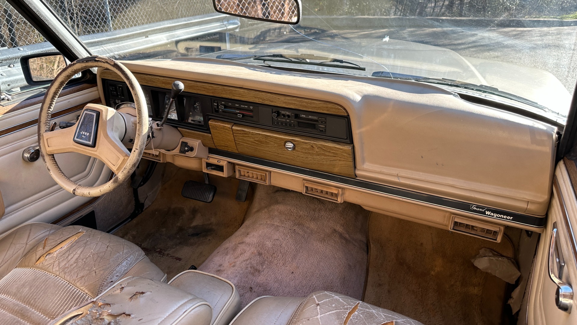 Used 1990 Jeep 5.9L V8 ENGINE / LEATHER AND CLOTH / WOOD SIDING / 4WD for sale $15,995 at Formula Imports in Charlotte NC 28227 28