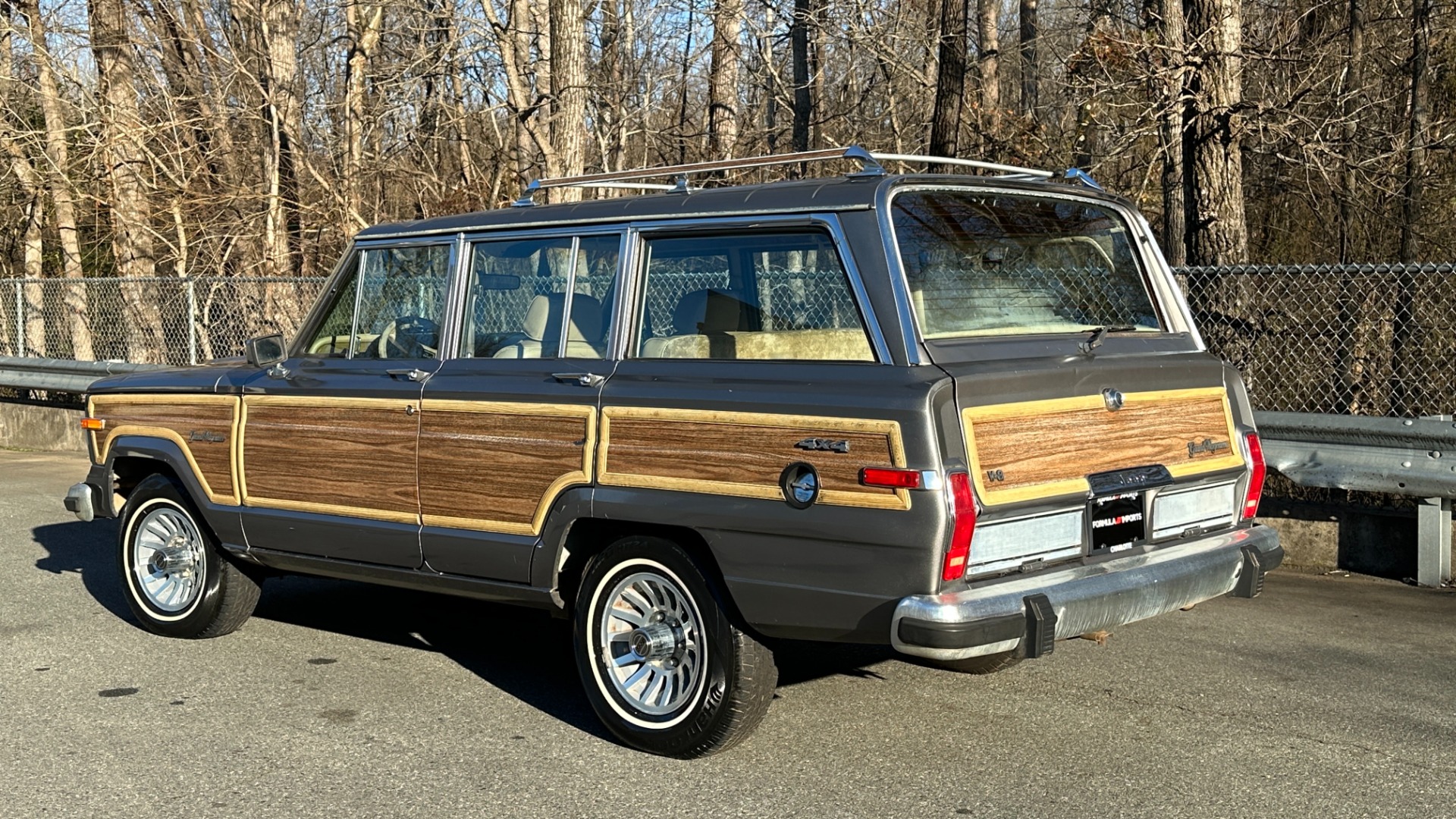 Used 1990 Jeep 5.9L V8 ENGINE / LEATHER AND CLOTH / WOOD SIDING / 4WD for sale $15,995 at Formula Imports in Charlotte NC 28227 4