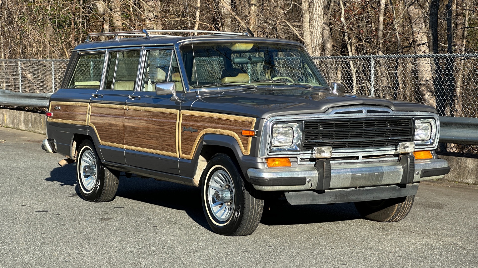 Used 1990 Jeep 5.9L V8 ENGINE / LEATHER AND CLOTH / WOOD SIDING / 4WD for sale $15,995 at Formula Imports in Charlotte NC 28227 5