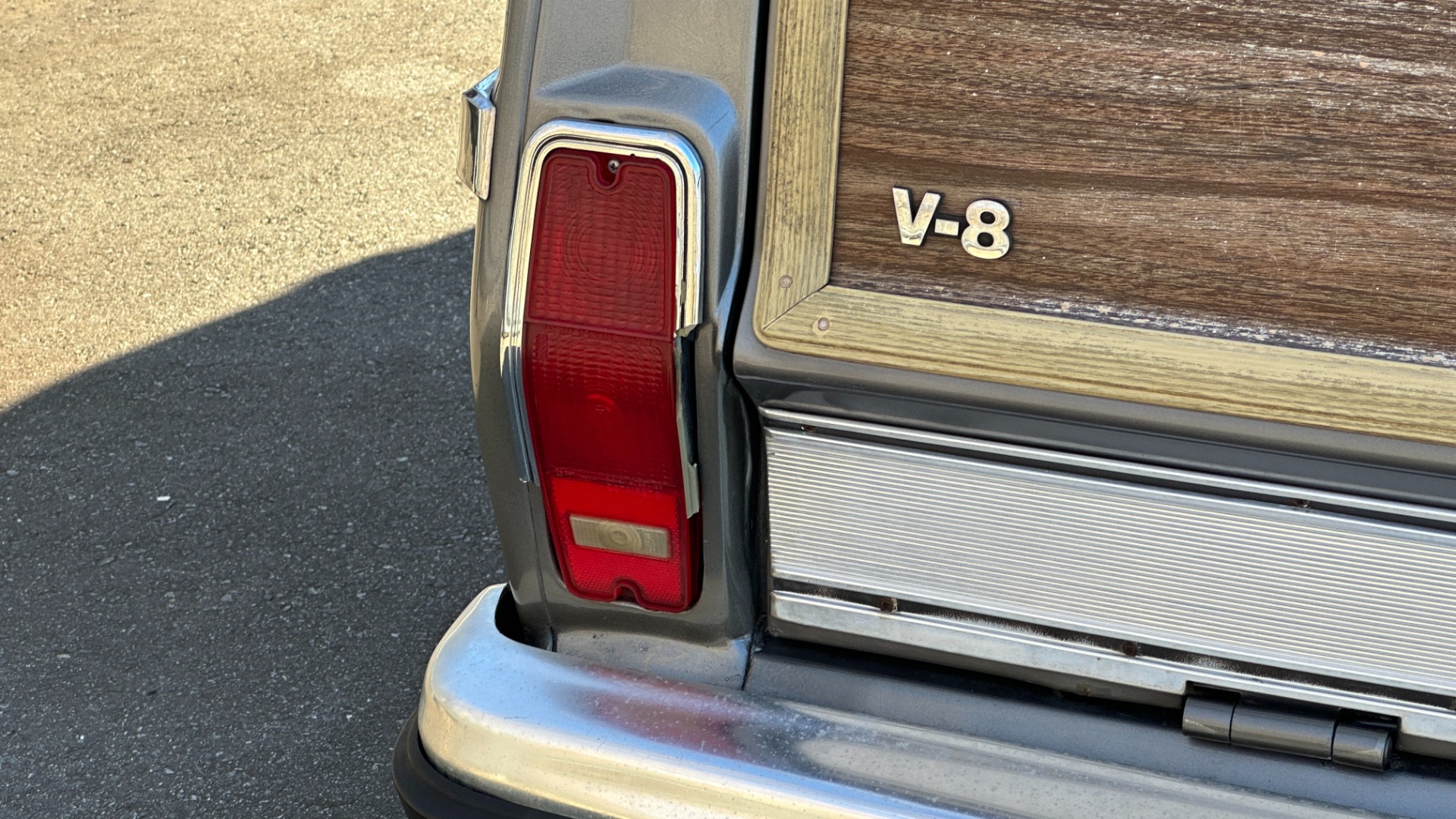 Used 1990 Jeep 5.9L V8 ENGINE / LEATHER AND CLOTH / WOOD SIDING / 4WD for sale $15,995 at Formula Imports in Charlotte NC 28227 61