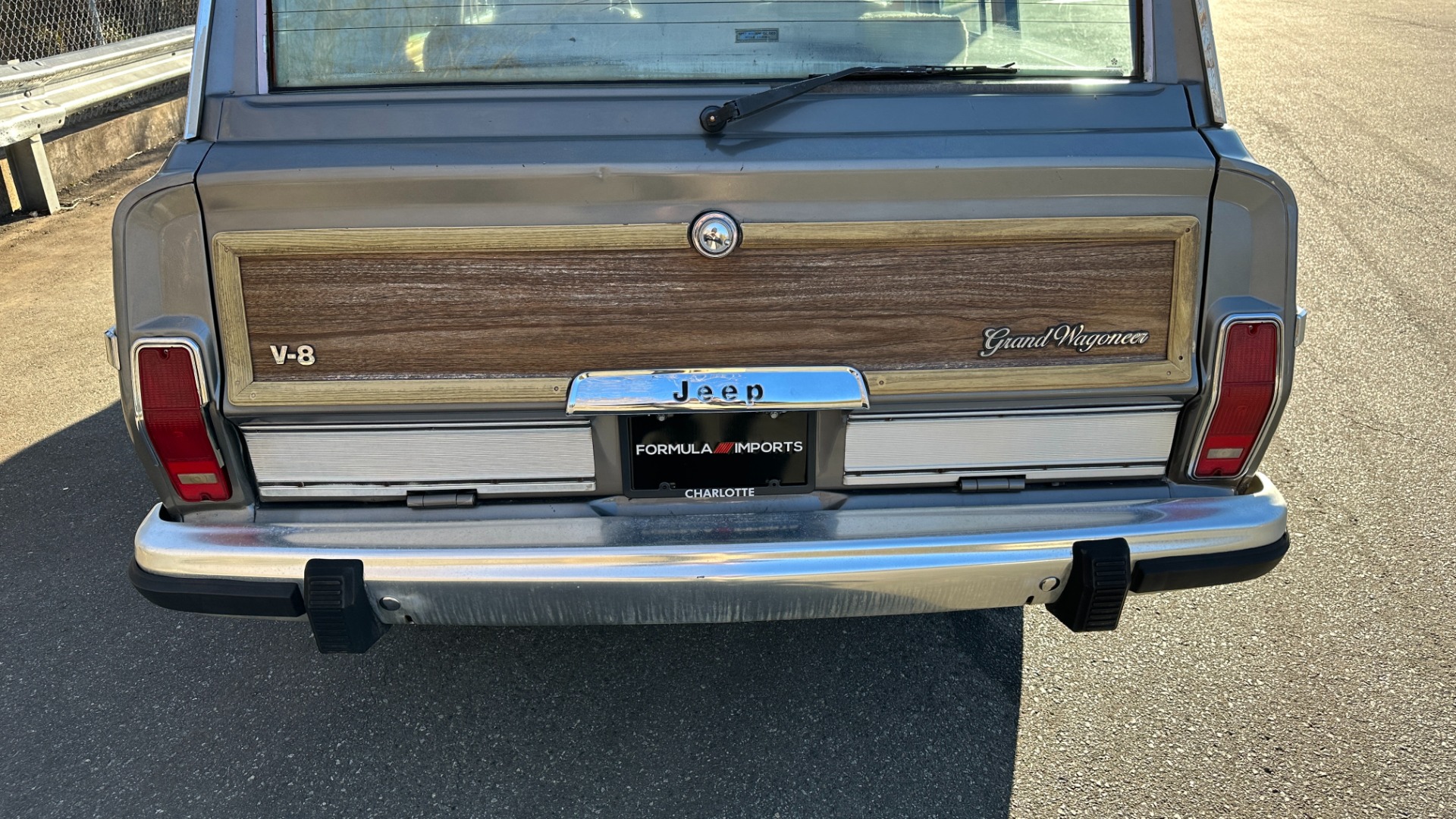 Used 1990 Jeep 5.9L V8 ENGINE / LEATHER AND CLOTH / WOOD SIDING / 4WD for sale $15,995 at Formula Imports in Charlotte NC 28227 8