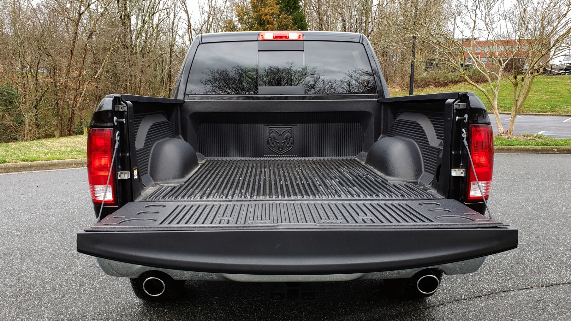 Used 2016 Ram 1500 BIG HORN 5.7L HEMI CREW CAB / HTD STS / NAV / REAVIEW for sale Sold at Formula Imports in Charlotte NC 28227 18
