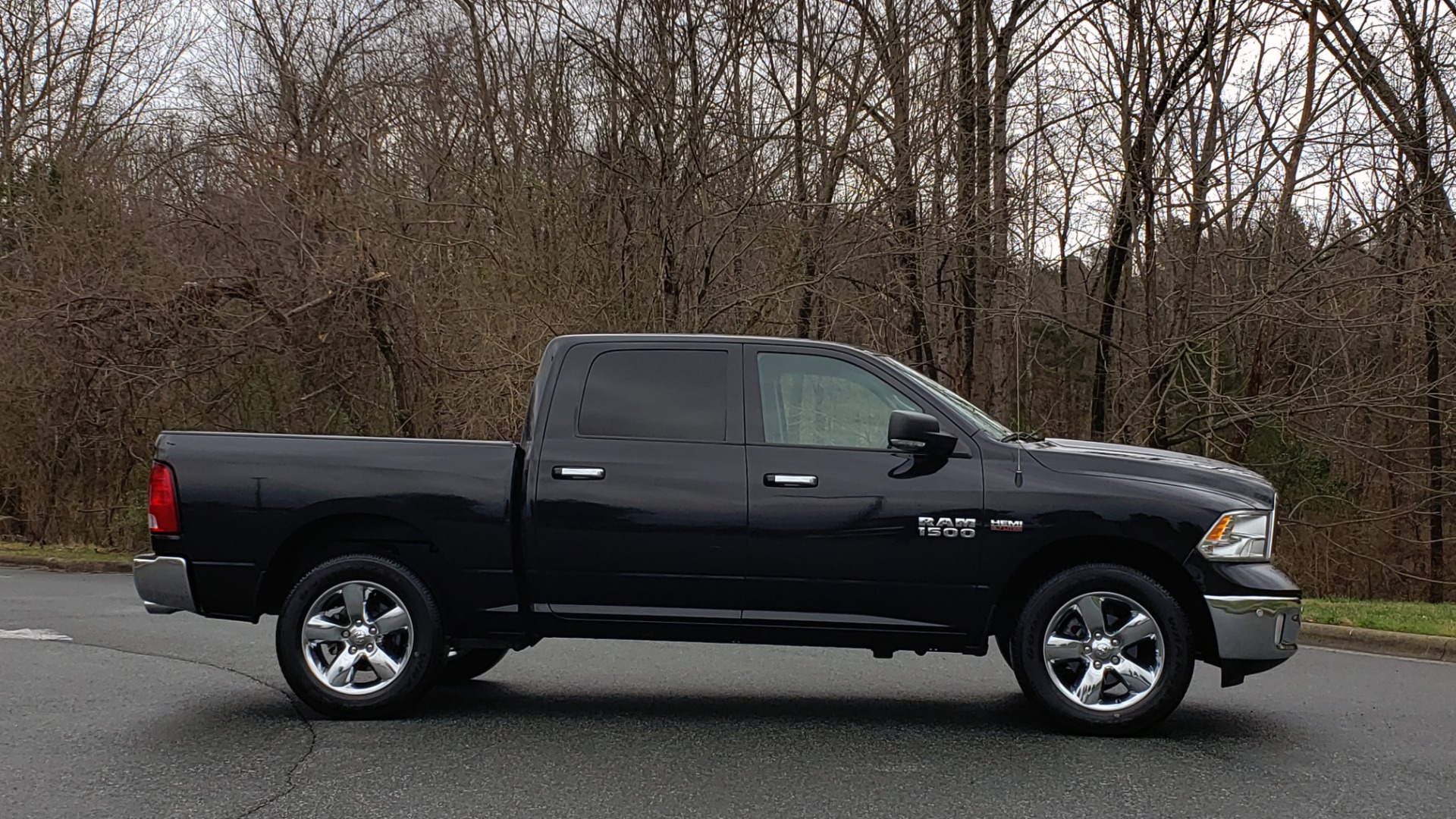 Used 2016 Ram 1500 BIG HORN 5.7L HEMI CREW CAB / HTD STS / NAV / REAVIEW for sale Sold at Formula Imports in Charlotte NC 28227 5