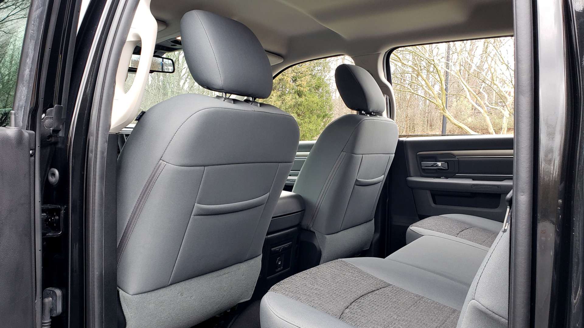Used 2016 Ram 1500 BIG HORN 5.7L HEMI CREW CAB / HTD STS / NAV / REAVIEW for sale Sold at Formula Imports in Charlotte NC 28227 59
