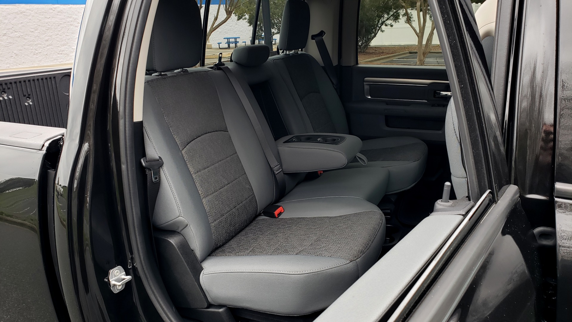 Used 2016 Ram 1500 BIG HORN 5.7L HEMI CREW CAB / HTD STS / NAV / REAVIEW for sale Sold at Formula Imports in Charlotte NC 28227 70