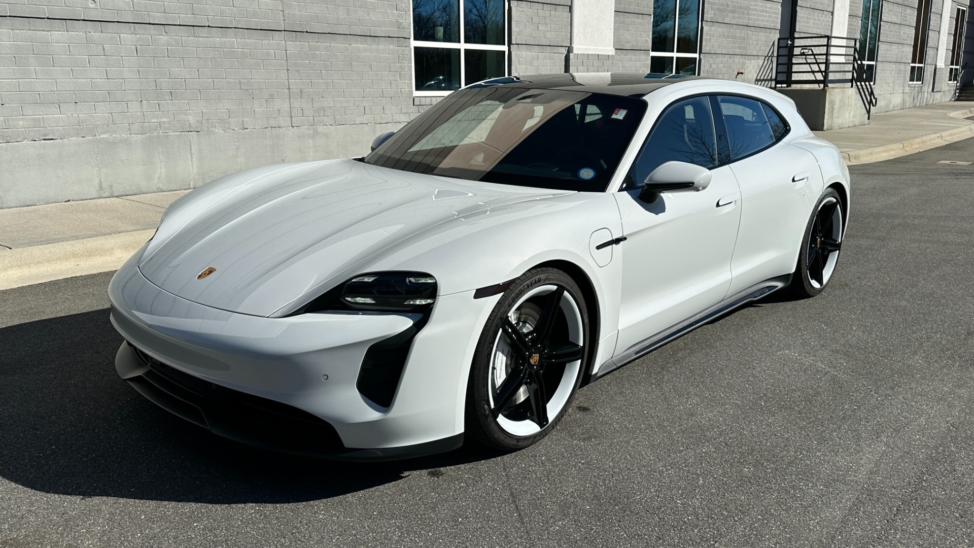 Used 2022 Porsche Taycan GTS SPORT TURISMO GTS / SPORT TURISMO / FULL BODY PPF / SPORT CHRONO / PREMIUM PKG for sale $149,900 at Formula Imports in Charlotte NC 28227 2