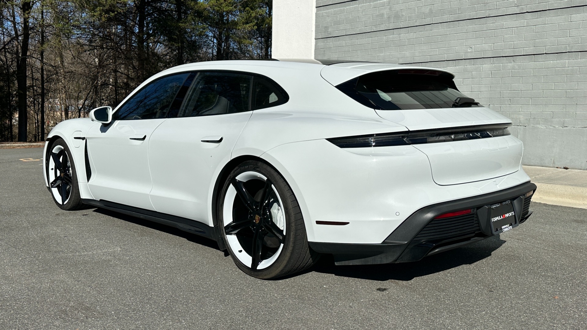 Used 2022 Porsche Taycan GTS SPORT TURISMO GTS / SPORT TURISMO / FULL BODY PPF / SPORT CHRONO / PREMIUM PKG for sale $126,000 at Formula Imports in Charlotte NC 28227 4