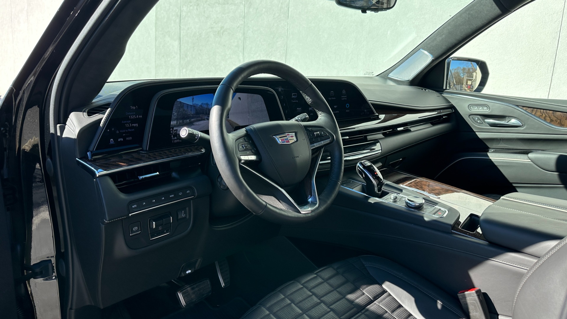 Used 2022 Cadillac Escalade SPORT PLATINUM / NIGHT VISION / BLACKOUT / PERFORMANCE / HEAVY DUTY TRAILER for sale $127,995 at Formula Imports in Charlotte NC 28227 11