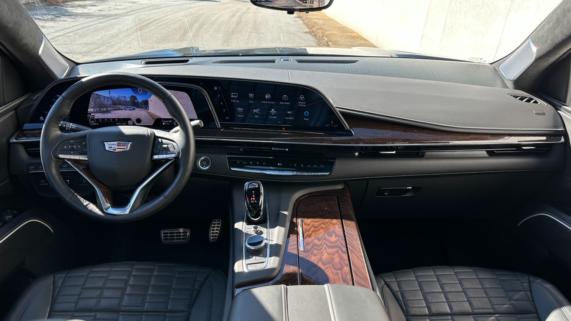 Used 2022 Cadillac Escalade SPORT PLATINUM / NIGHT VISION / BLACKOUT / PERFORMANCE / HEAVY DUTY TRAILER for sale $127,995 at Formula Imports in Charlotte NC 28227 26