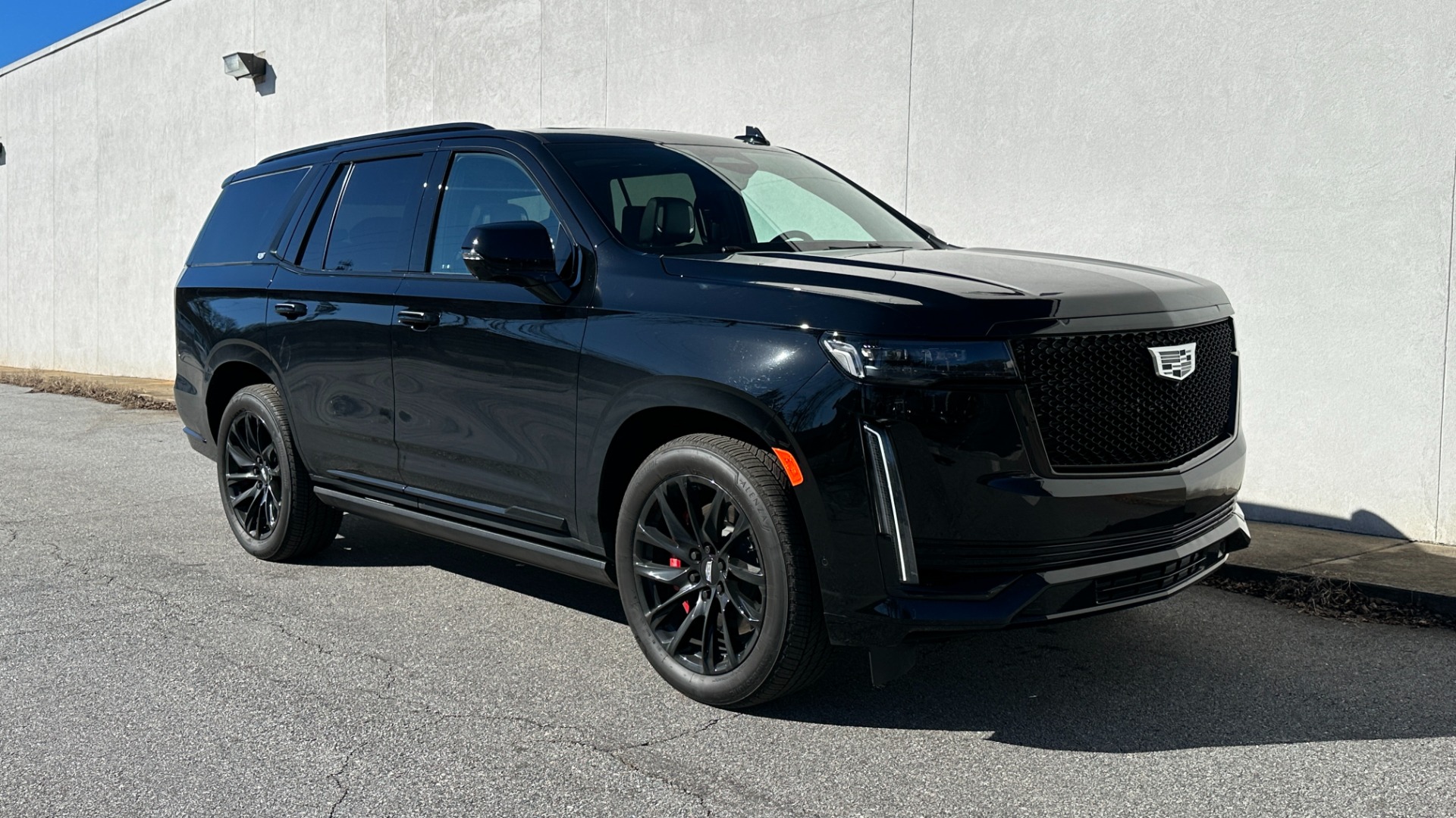 Used 2022 Cadillac Escalade SPORT PLATINUM / NIGHT VISION / BLACKOUT / PERFORMANCE / HEAVY DUTY TRAILER for sale $127,995 at Formula Imports in Charlotte NC 28227 5