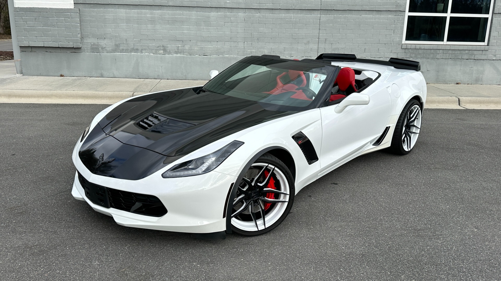 Used 2015 Chevrolet Corvette Z06 3LZ / COMPETITION SEATS / FERRADA WHEELS / EXHAUST / CONVERTIBLE for sale Sold at Formula Imports in Charlotte NC 28227 2