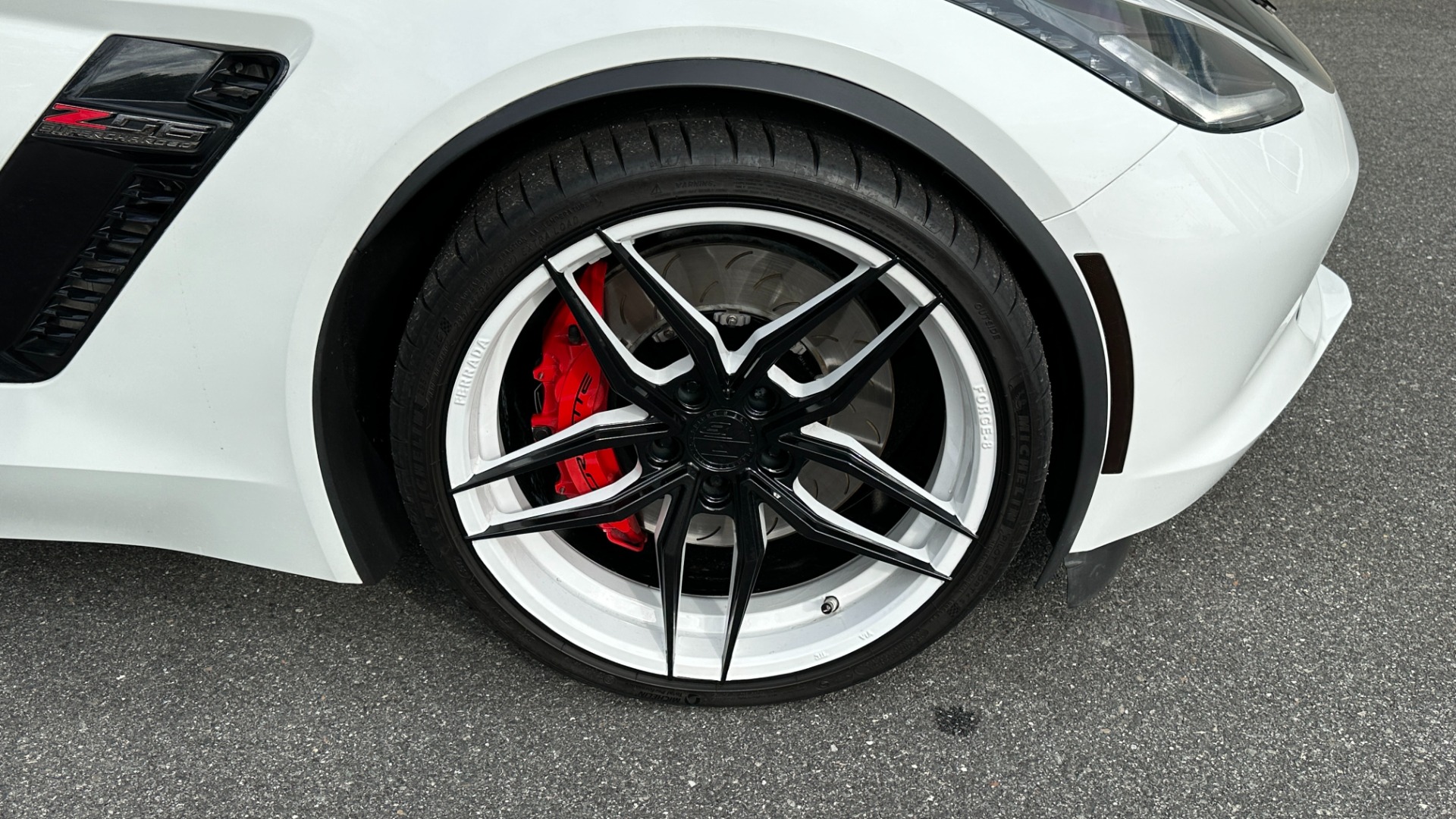 Used 2015 Chevrolet Corvette Z06 3LZ / COMPETITION SEATS / FERRADA WHEELS / EXHAUST / CONVERTIBLE for sale $79,995 at Formula Imports in Charlotte NC 28227 41