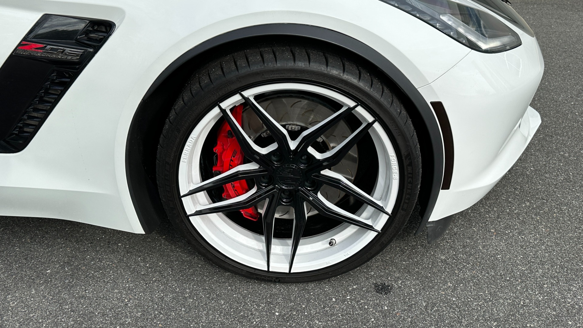 Used 2015 Chevrolet Corvette Z06 3LZ / COMPETITION SEATS / FERRADA WHEELS / EXHAUST / CONVERTIBLE for sale Sold at Formula Imports in Charlotte NC 28227 41