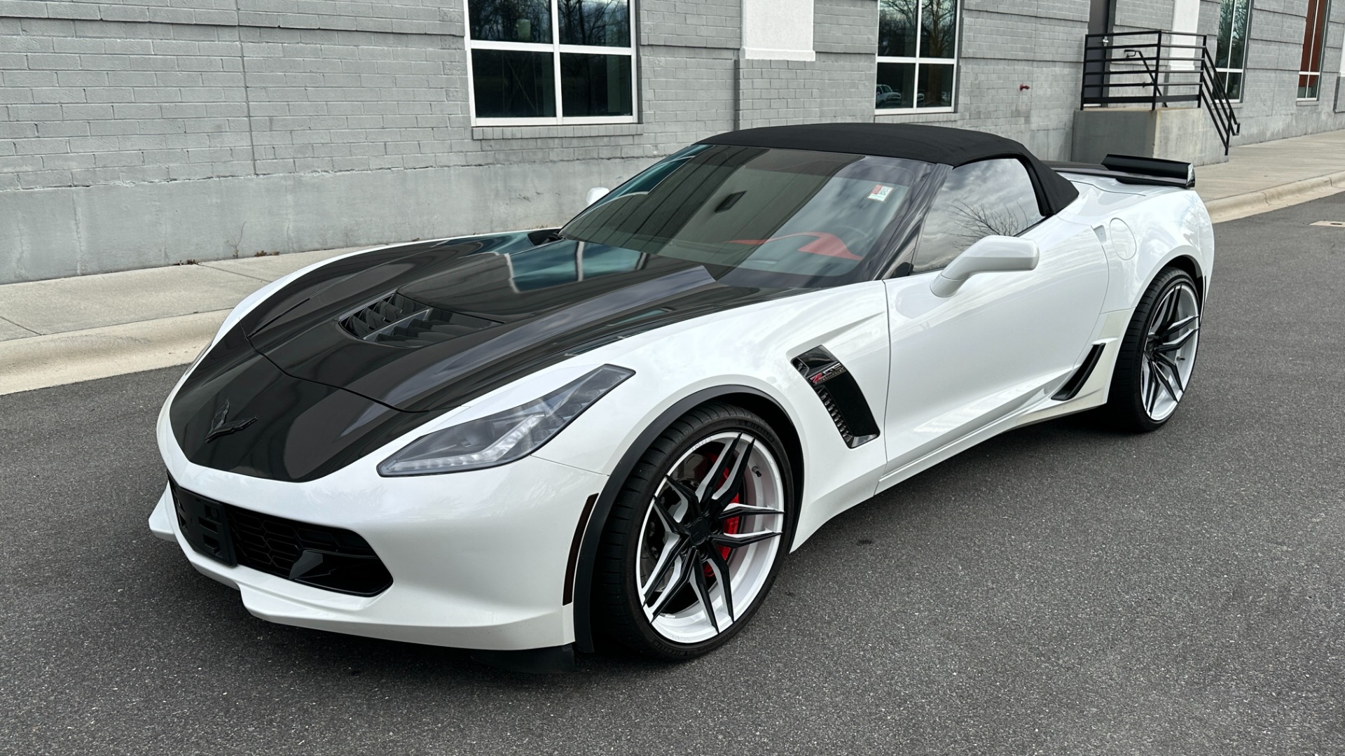 Used 2015 Chevrolet Corvette Z06 3LZ / COMPETITION SEATS / FERRADA WHEELS / EXHAUST / CONVERTIBLE for sale Sold at Formula Imports in Charlotte NC 28227 7