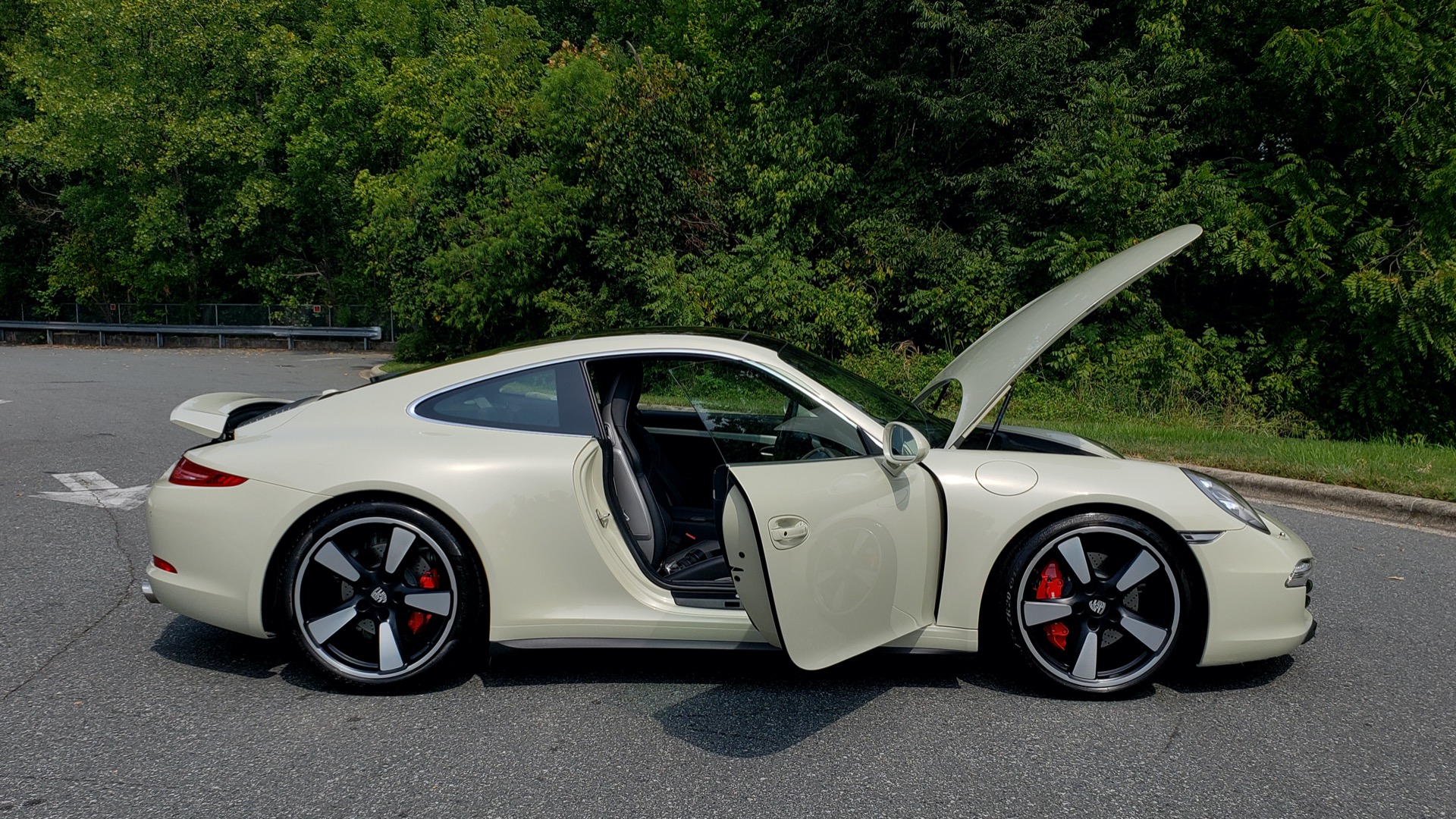Used 2014 Porsche 911 50TH ANNIVERSARY EDITION / NAV / BOSE / 7-SPEED MANUAL for sale Sold at Formula Imports in Charlotte NC 28227 13