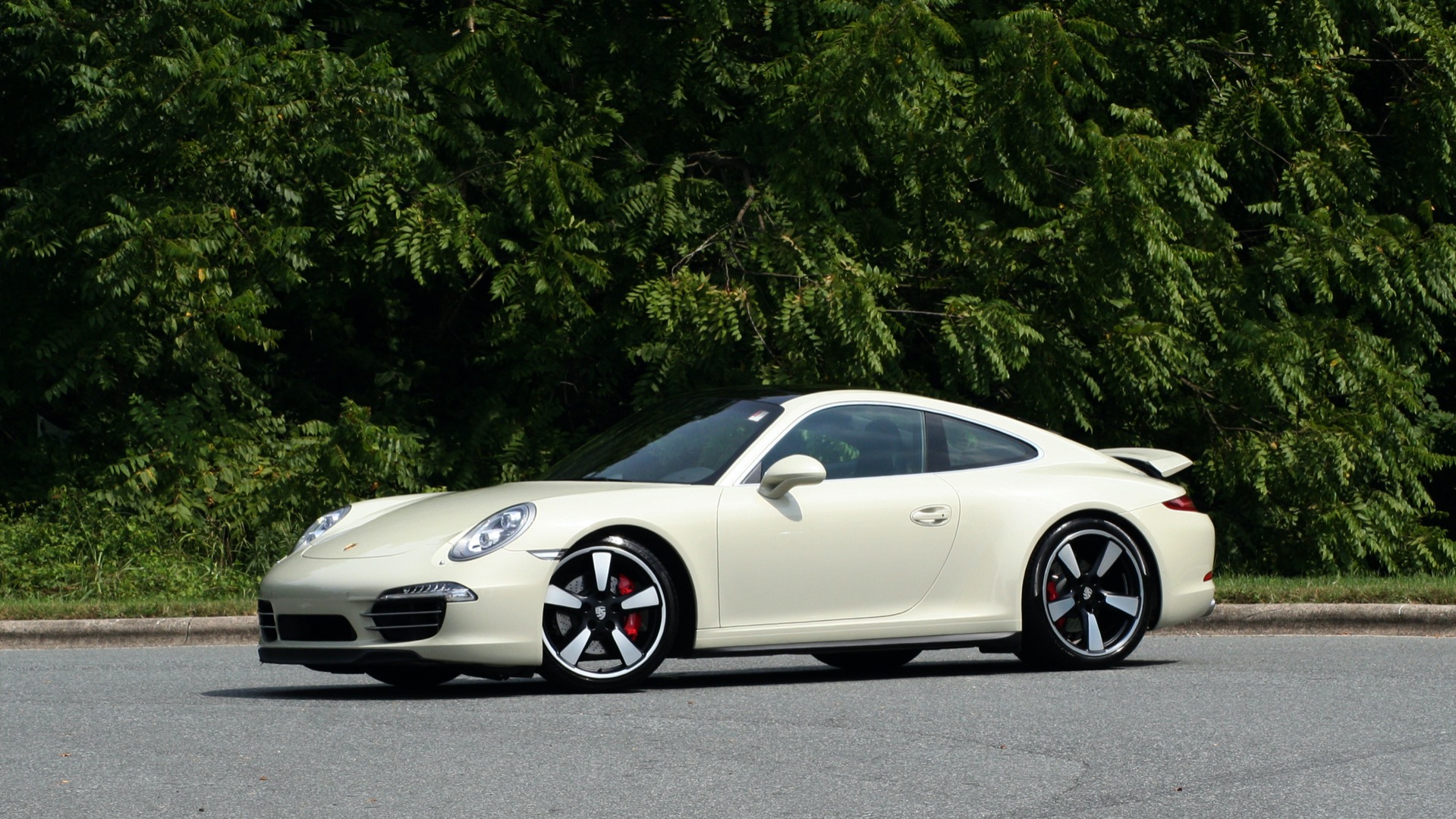 Used 2014 Porsche 911 50TH ANNIVERSARY EDITION / NAV / BOSE / 7-SPEED MANUAL for sale Sold at Formula Imports in Charlotte NC 28227 2