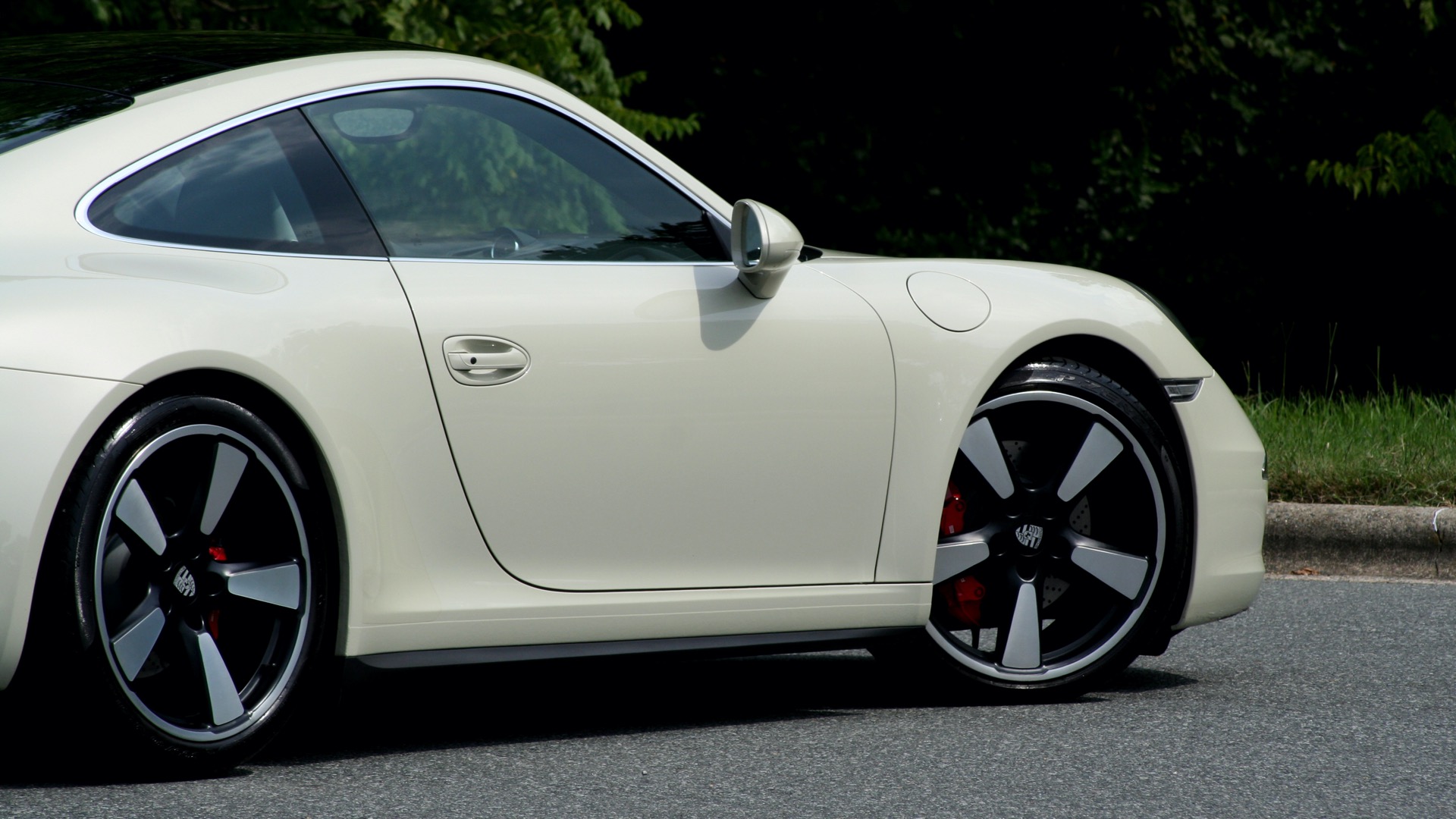 Used 2014 Porsche 911 50TH ANNIVERSARY EDITION / NAV / BOSE / 7-SPEED MANUAL for sale Sold at Formula Imports in Charlotte NC 28227 6