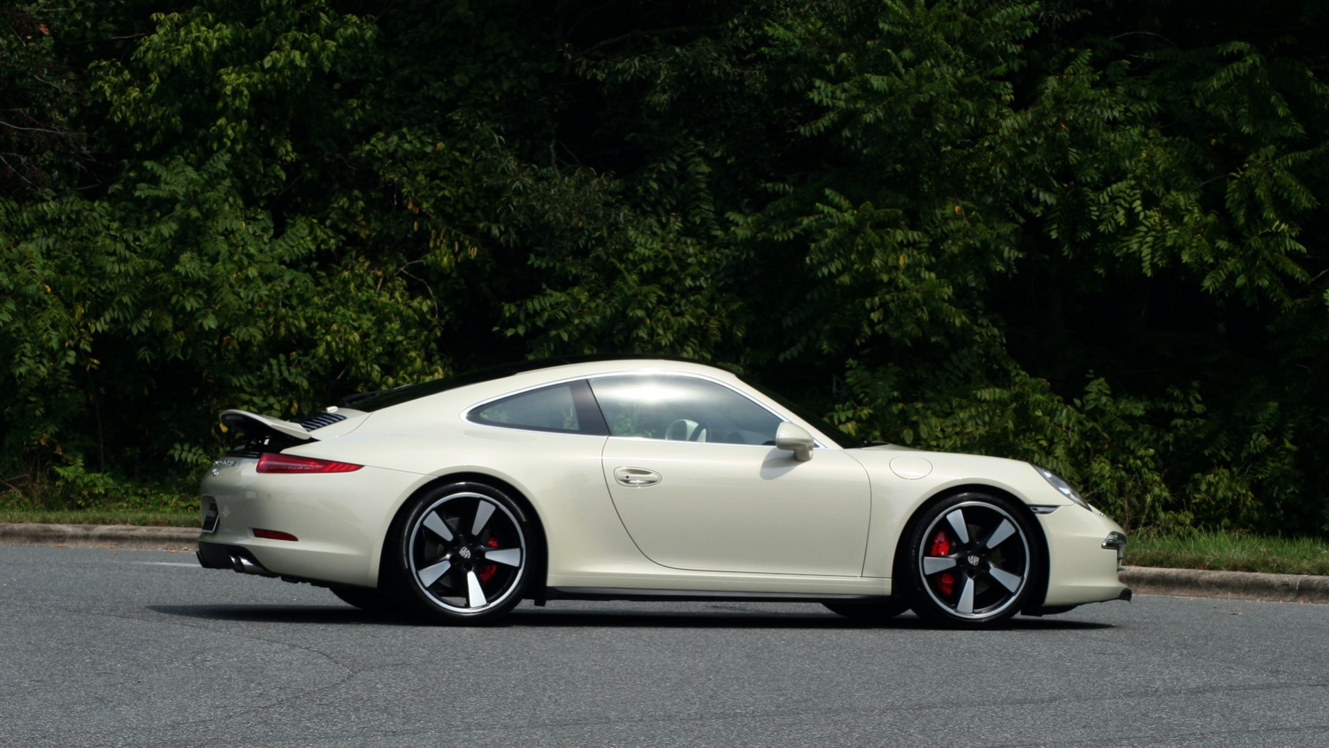 Used 2014 Porsche 911 50TH ANNIVERSARY EDITION / NAV / BOSE / 7-SPEED MANUAL for sale Sold at Formula Imports in Charlotte NC 28227 8