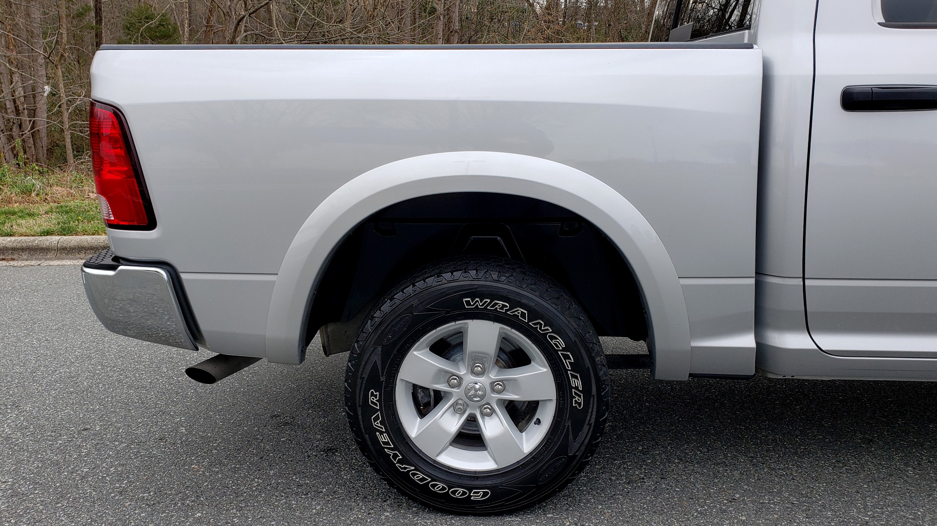 Used 2016 Ram 1500 OUTDOORSMAN 4X4 / CREW CAB / REARVIEW / HTD STS for sale Sold at Formula Imports in Charlotte NC 28227 77