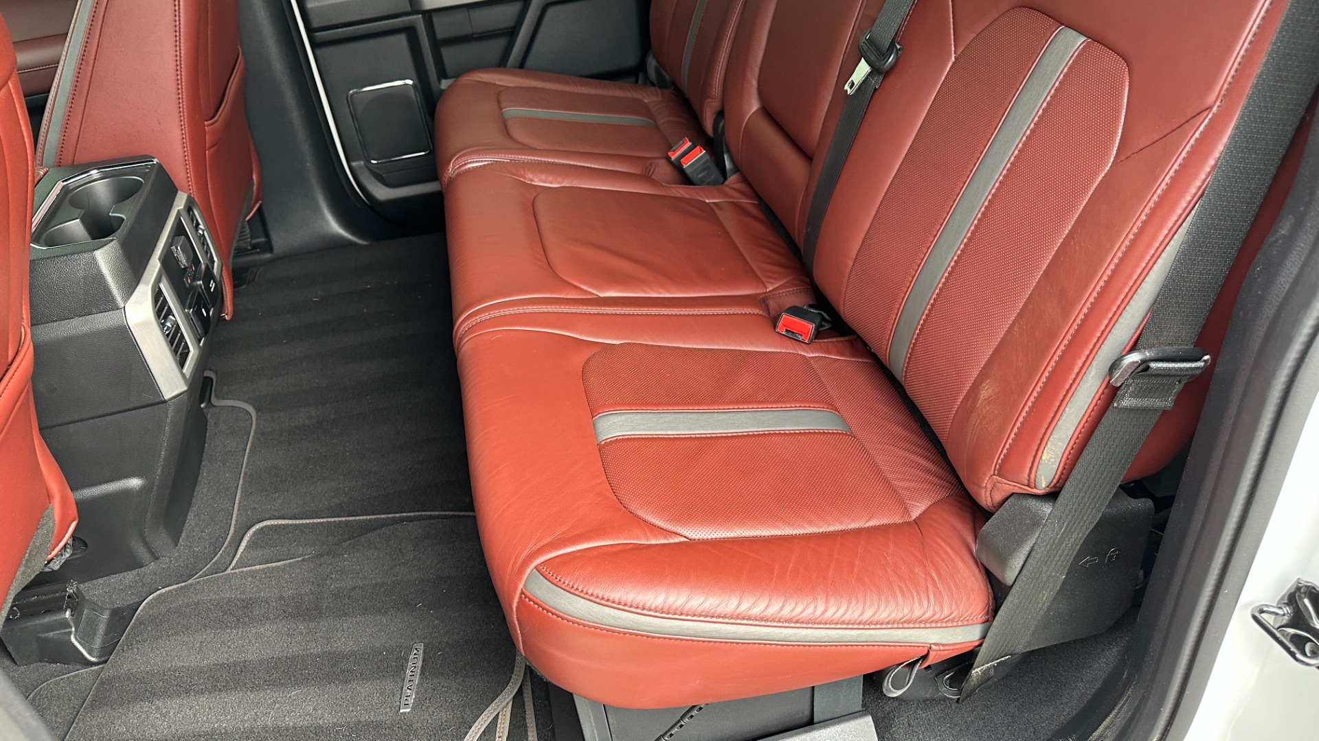 Used 2021 Ford Super Duty F-250 SRW PLATINUM / FX4 OFFROAD / 6.7L DIESEL / PWR SIDE STEPS / MASSAGE for sale $78,995 at Formula Imports in Charlotte NC 28227 19
