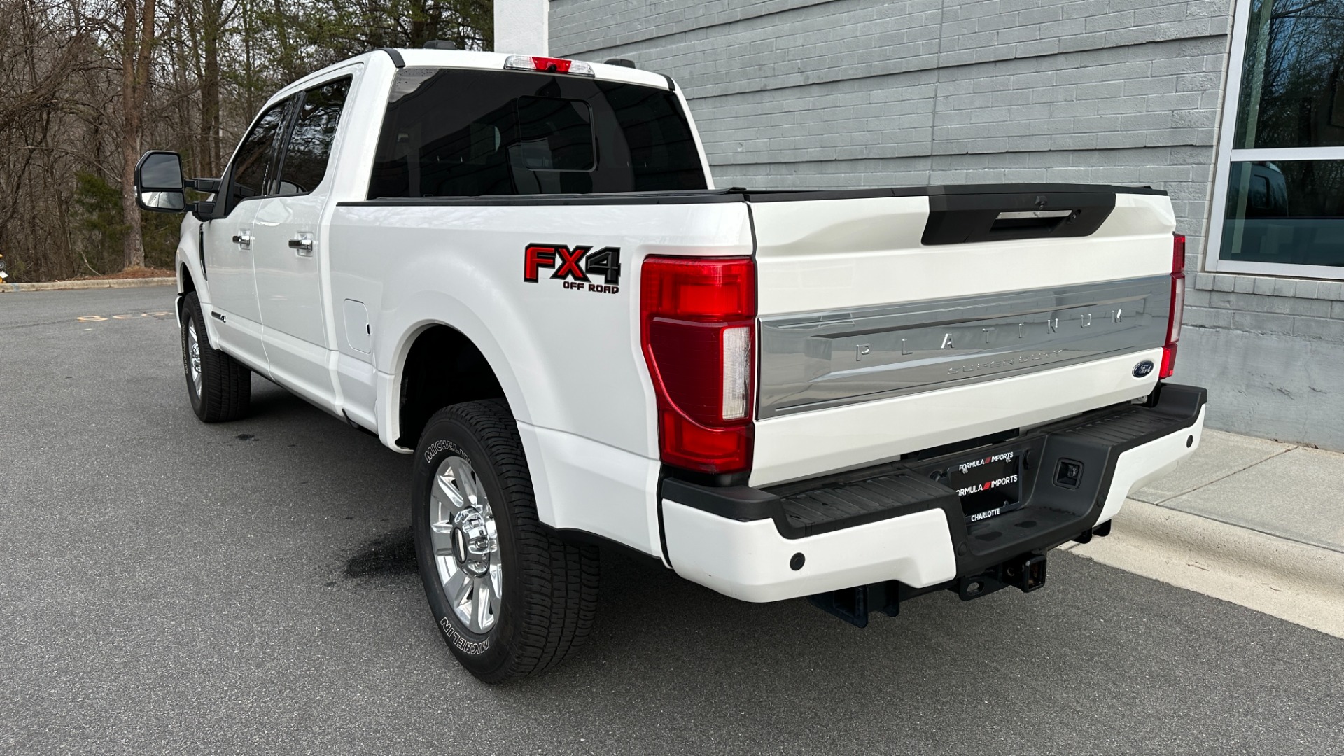 Used 2021 Ford Super Duty F-250 SRW PLATINUM / FX4 OFFROAD / 6.7L DIESEL / PWR SIDE STEPS / MASSAGE for sale $78,995 at Formula Imports in Charlotte NC 28227 4