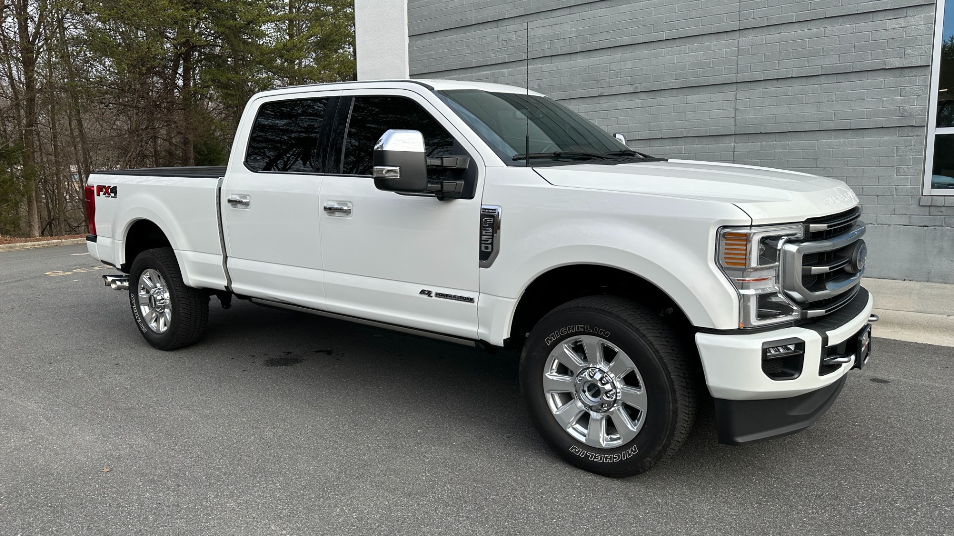 Used 2021 Ford Super Duty F-250 SRW PLATINUM / FX4 OFFROAD / 6.7L DIESEL / PWR SIDE STEPS / MASSAGE for sale $78,995 at Formula Imports in Charlotte NC 28227 5