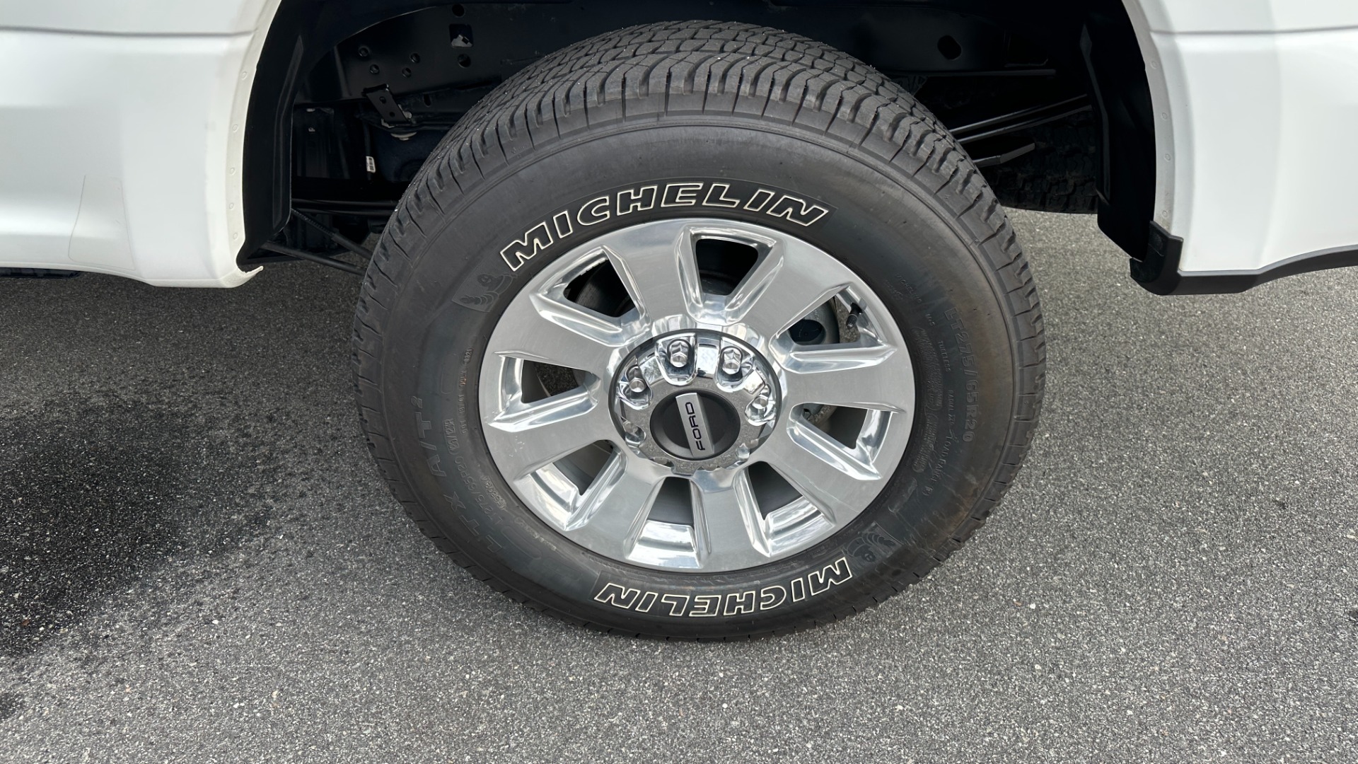 Used 2021 Ford Super Duty F-250 SRW PLATINUM / FX4 OFFROAD / 6.7L DIESEL / PWR SIDE STEPS / MASSAGE for sale $78,995 at Formula Imports in Charlotte NC 28227 50
