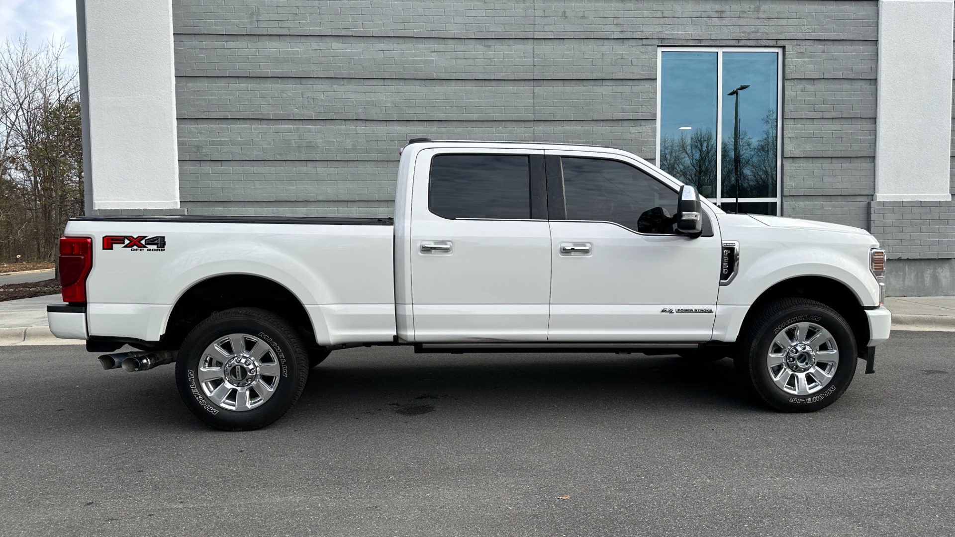 Used 2021 Ford Super Duty F-250 SRW PLATINUM / FX4 OFFROAD / 6.7L DIESEL / PWR SIDE STEPS / MASSAGE for sale $78,995 at Formula Imports in Charlotte NC 28227 6