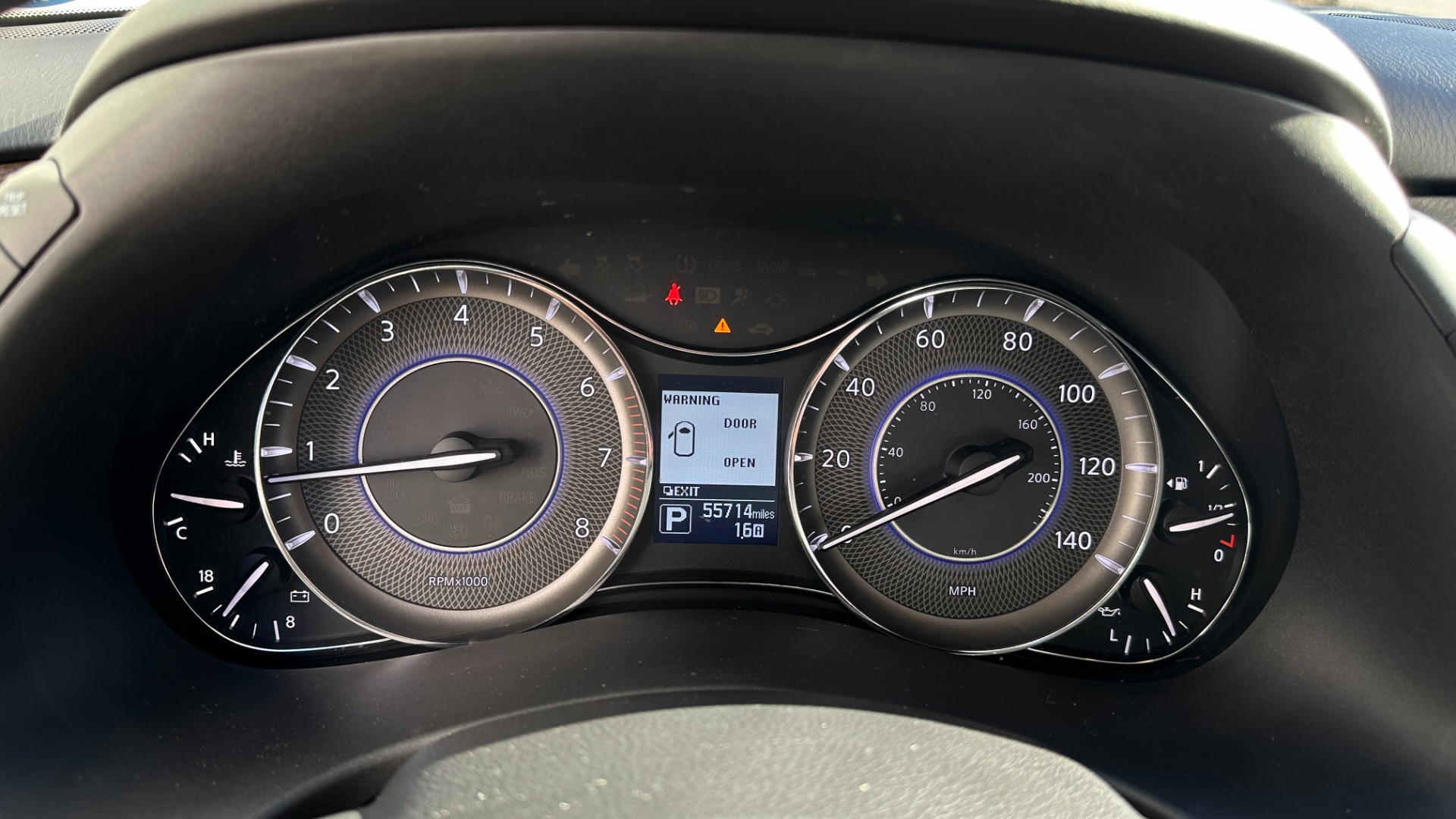 Used 2016 INFINITI QX80 LIMITED / 22IN WHEELS / THEATER PACKAGE / DRIVER ASSISTANCE / V8 / 4WD for sale $33,995 at Formula Imports in Charlotte NC 28227 18