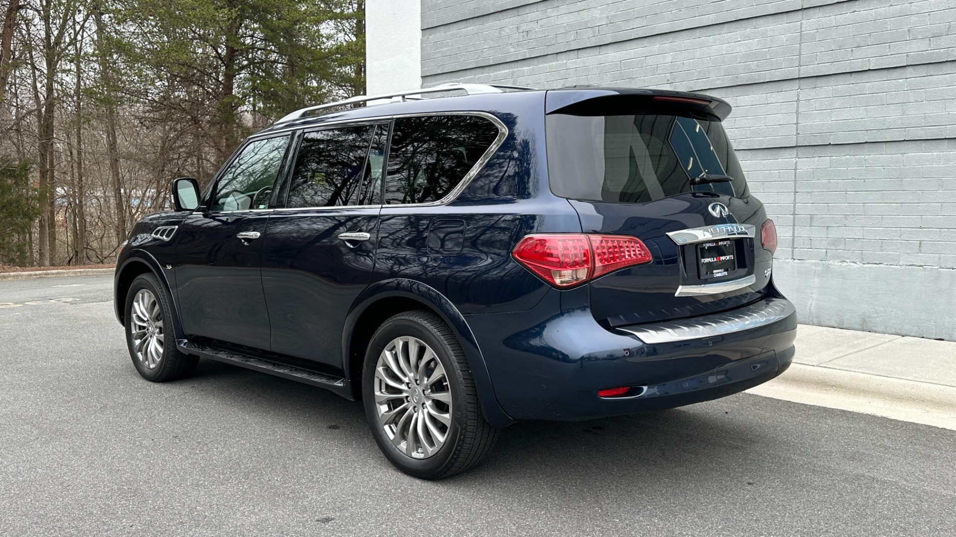 Used 2016 INFINITI QX80 LIMITED / 22IN WHEELS / THEATER PACKAGE / DRIVER ASSISTANCE / V8 / 4WD for sale $33,995 at Formula Imports in Charlotte NC 28227 4