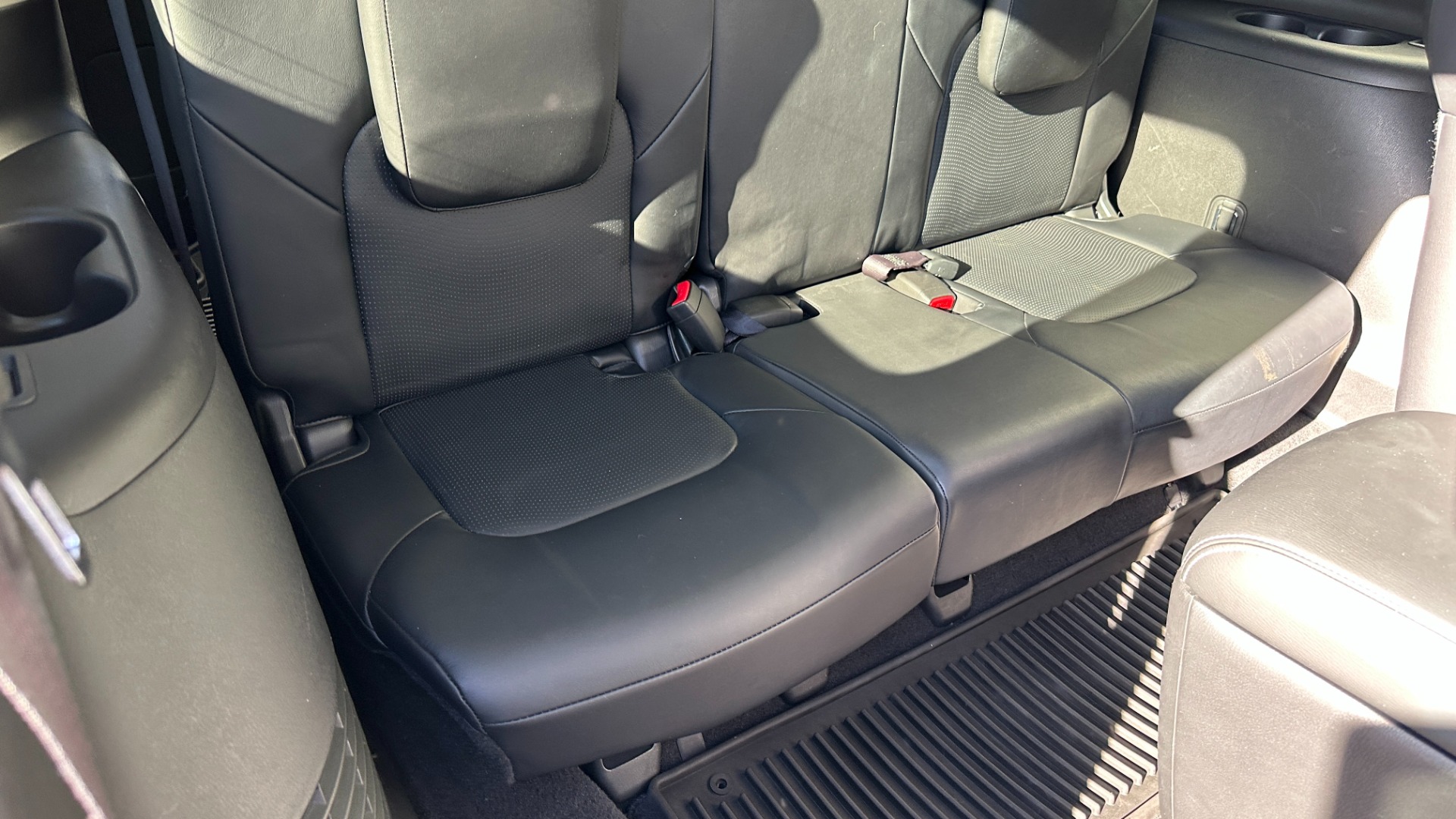 Used 2016 INFINITI QX80 LIMITED / 22IN WHEELS / THEATER PACKAGE / DRIVER ASSISTANCE / V8 / 4WD for sale $33,995 at Formula Imports in Charlotte NC 28227 44