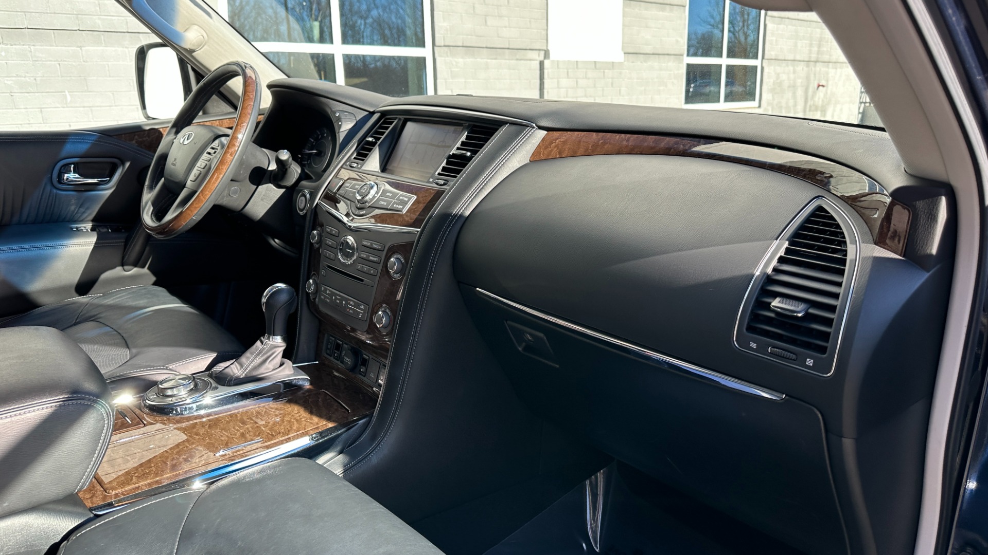 Used 2016 INFINITI QX80 LIMITED / 22IN WHEELS / THEATER PACKAGE / DRIVER ASSISTANCE / V8 / 4WD for sale $33,995 at Formula Imports in Charlotte NC 28227 47