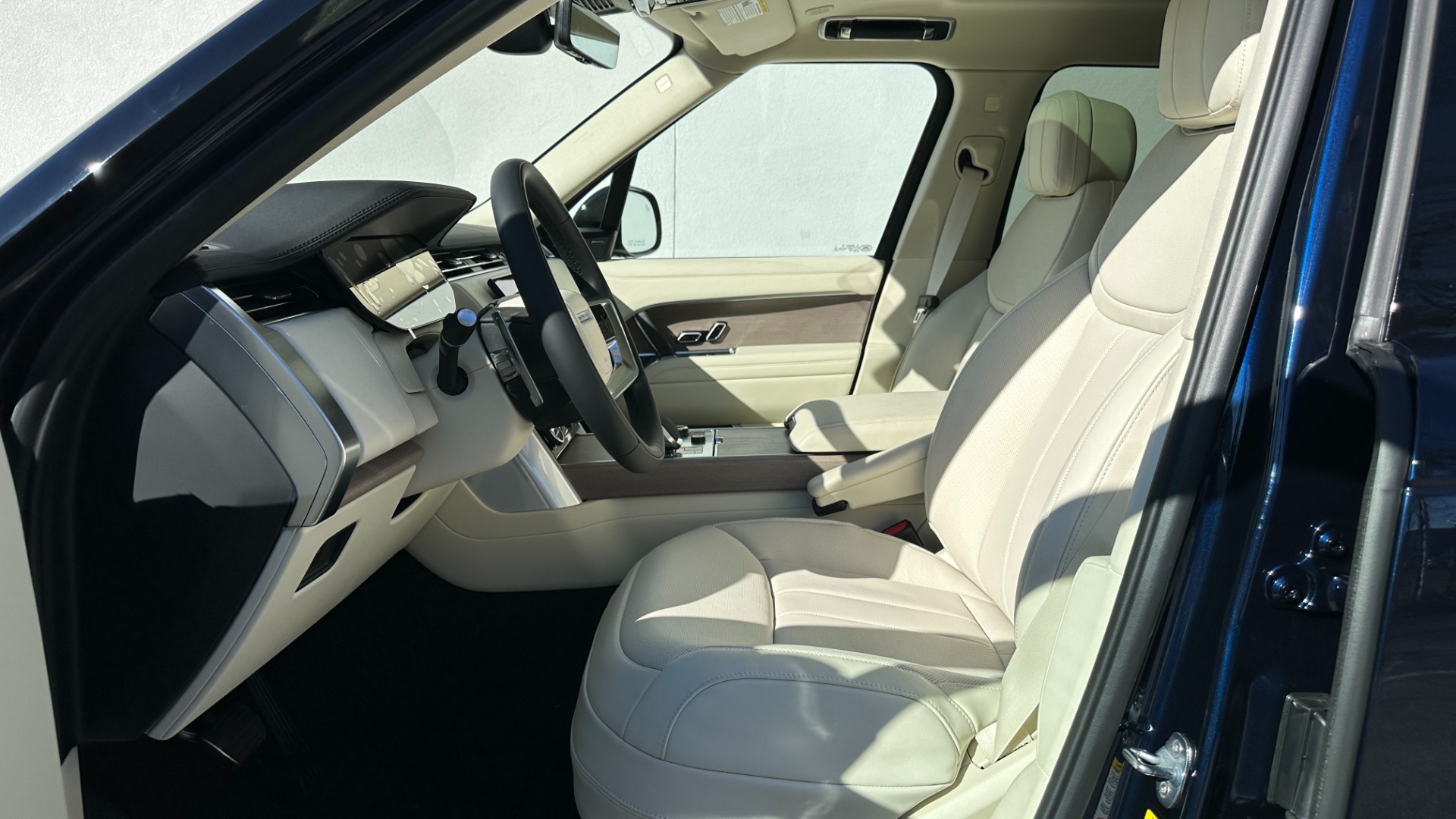 Used 2023 Land Rover Range Rover SE / SWB / P530 / PREMIUM / TECHNOLOGY / ADVANCED TOW for sale Sold at Formula Imports in Charlotte NC 28227 11