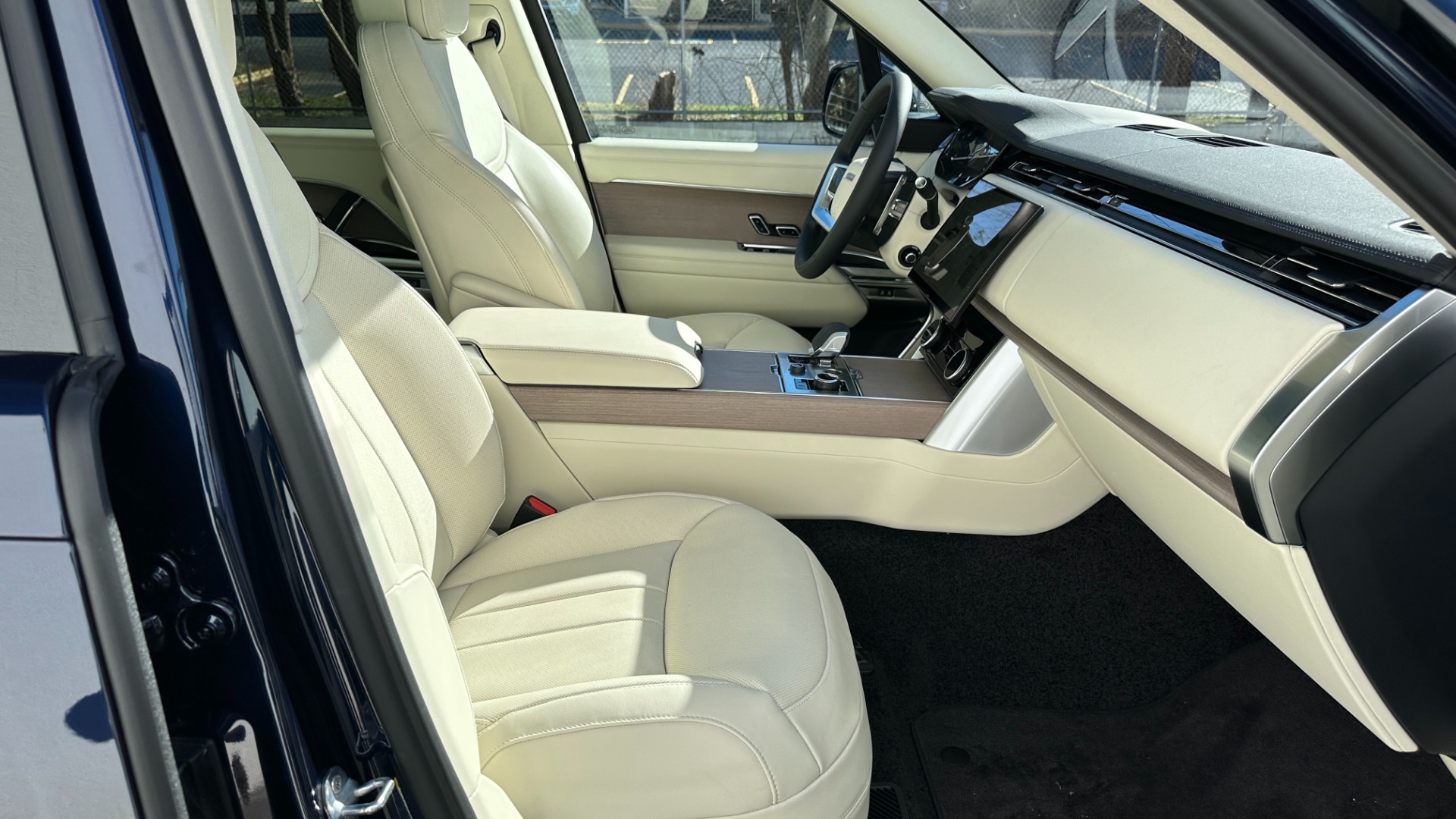Used 2023 Land Rover Range Rover SE / SWB / P530 / PREMIUM / TECHNOLOGY / ADVANCED TOW for sale Sold at Formula Imports in Charlotte NC 28227 30