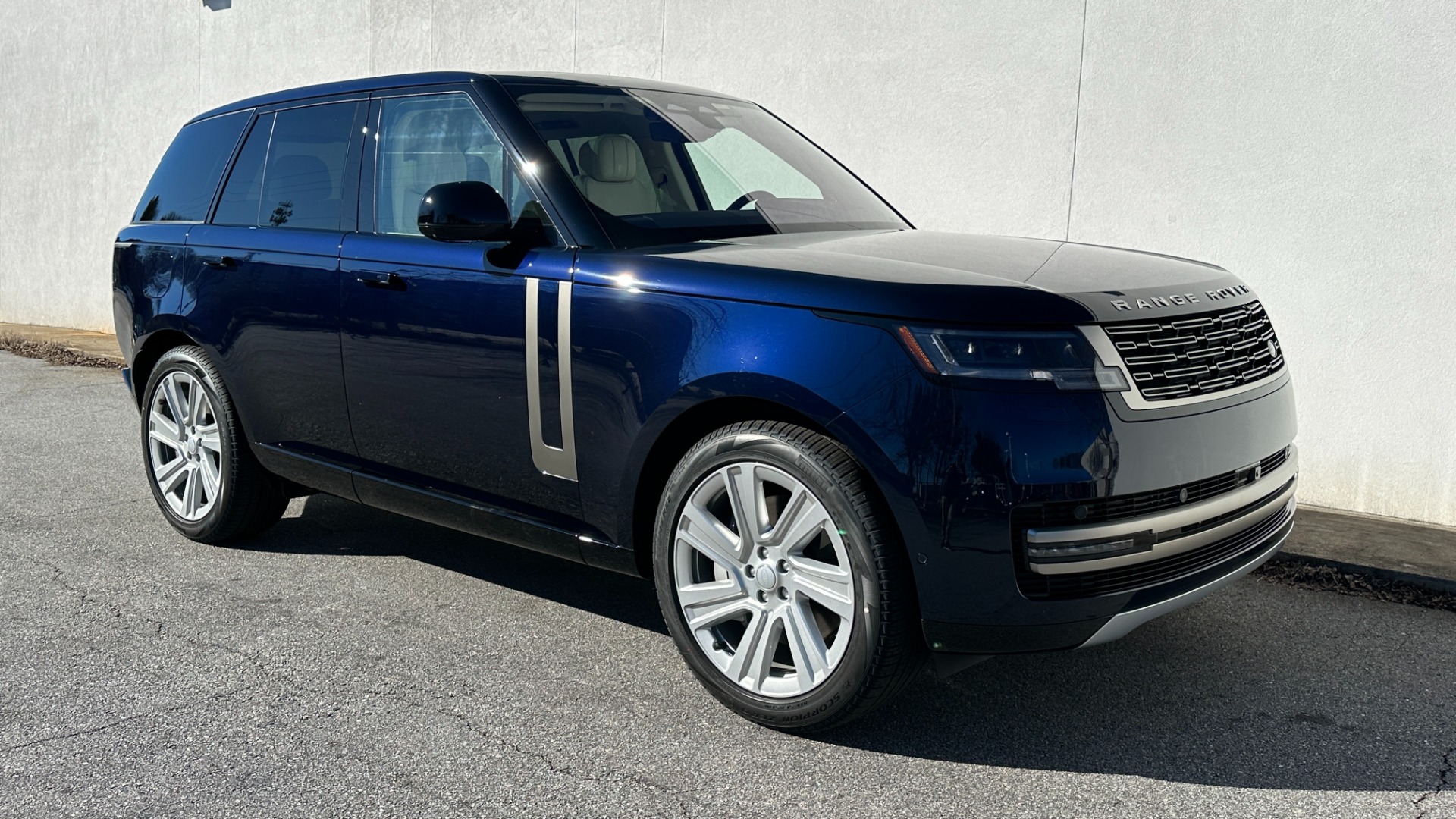 Used 2023 Land Rover Range Rover SE / SWB / P530 / PREMIUM / TECHNOLOGY / ADVANCED TOW for sale Sold at Formula Imports in Charlotte NC 28227 5
