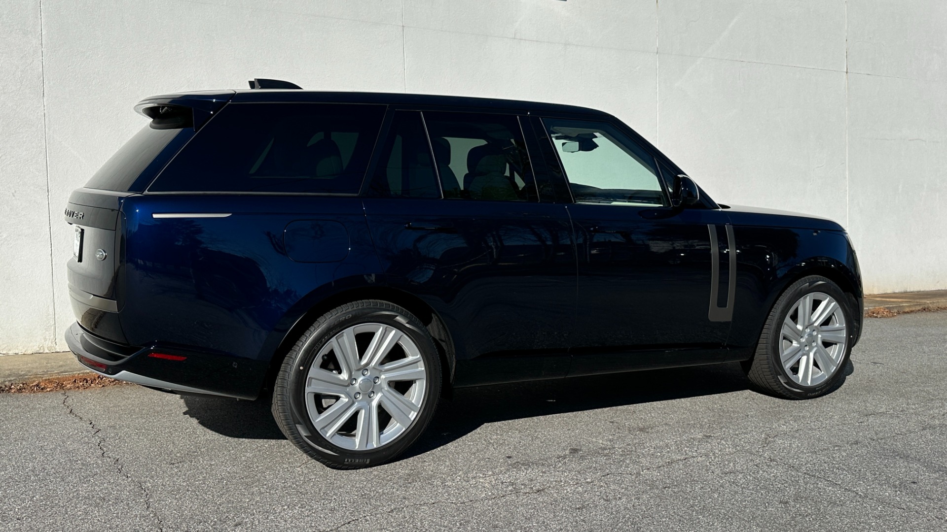 Used 2023 Land Rover Range Rover SE / SWB / P530 / PREMIUM / TECHNOLOGY / ADVANCED TOW for sale Sold at Formula Imports in Charlotte NC 28227 7