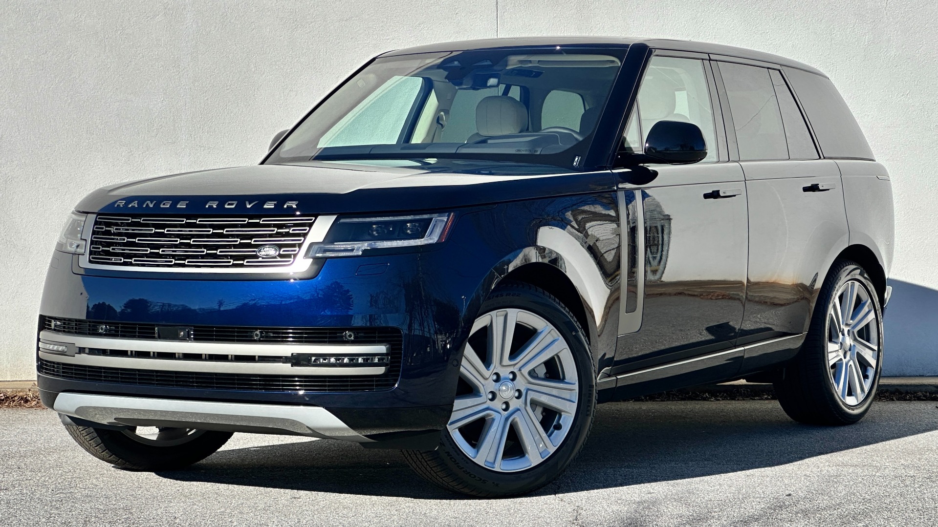 Used 2023 Land Rover Range Rover SE / SWB / P530 / PREMIUM / TECHNOLOGY / ADVANCED TOW for sale $162,995 at Formula Imports in Charlotte NC 28227 1