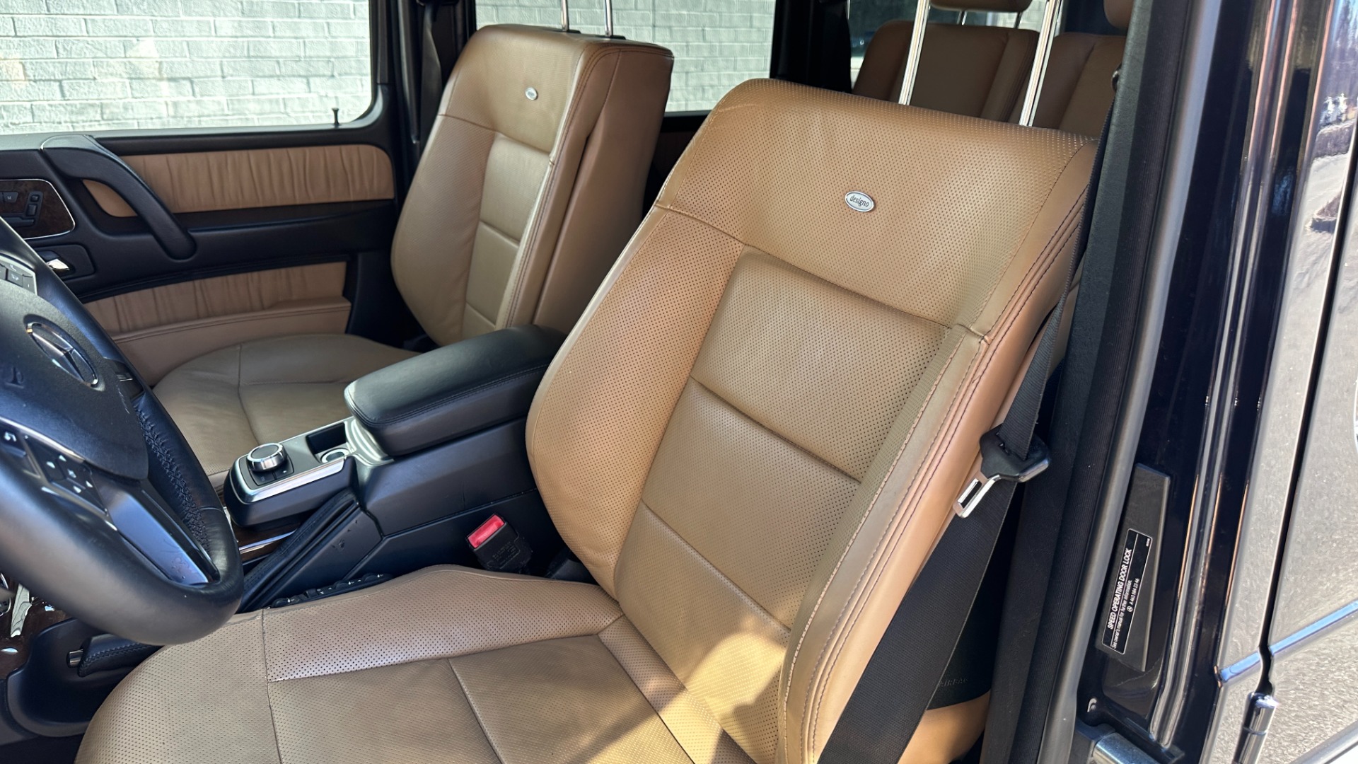 Used 2015 Mercedes-Benz G-Class G550 / DESIGNO NAPPA LEATHER / DESIGNO HEADLINER / HEATED STEERING / NAV / for sale Sold at Formula Imports in Charlotte NC 28227 14